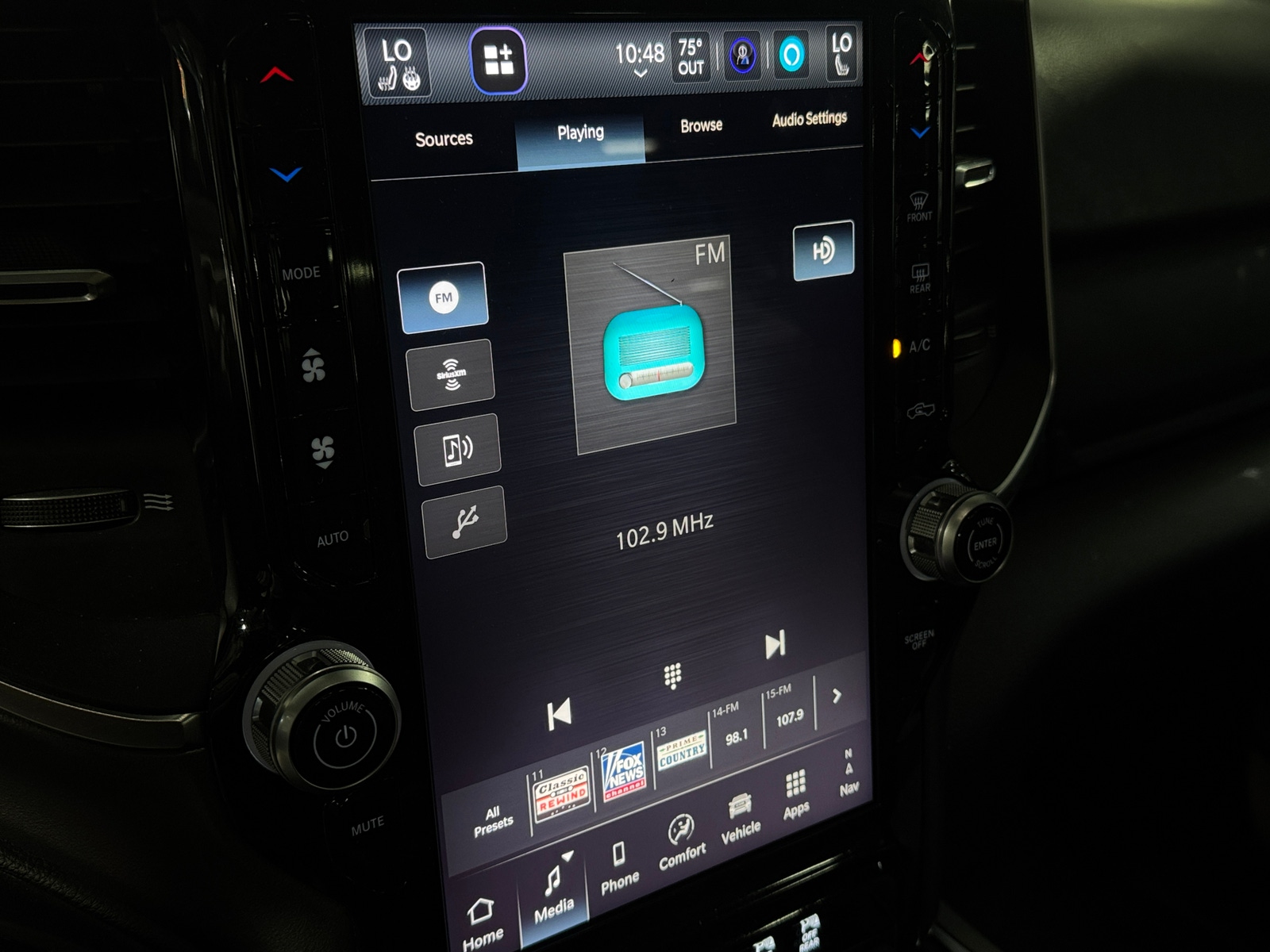 Thumbnail: 2025 RAM 1500 - 4
