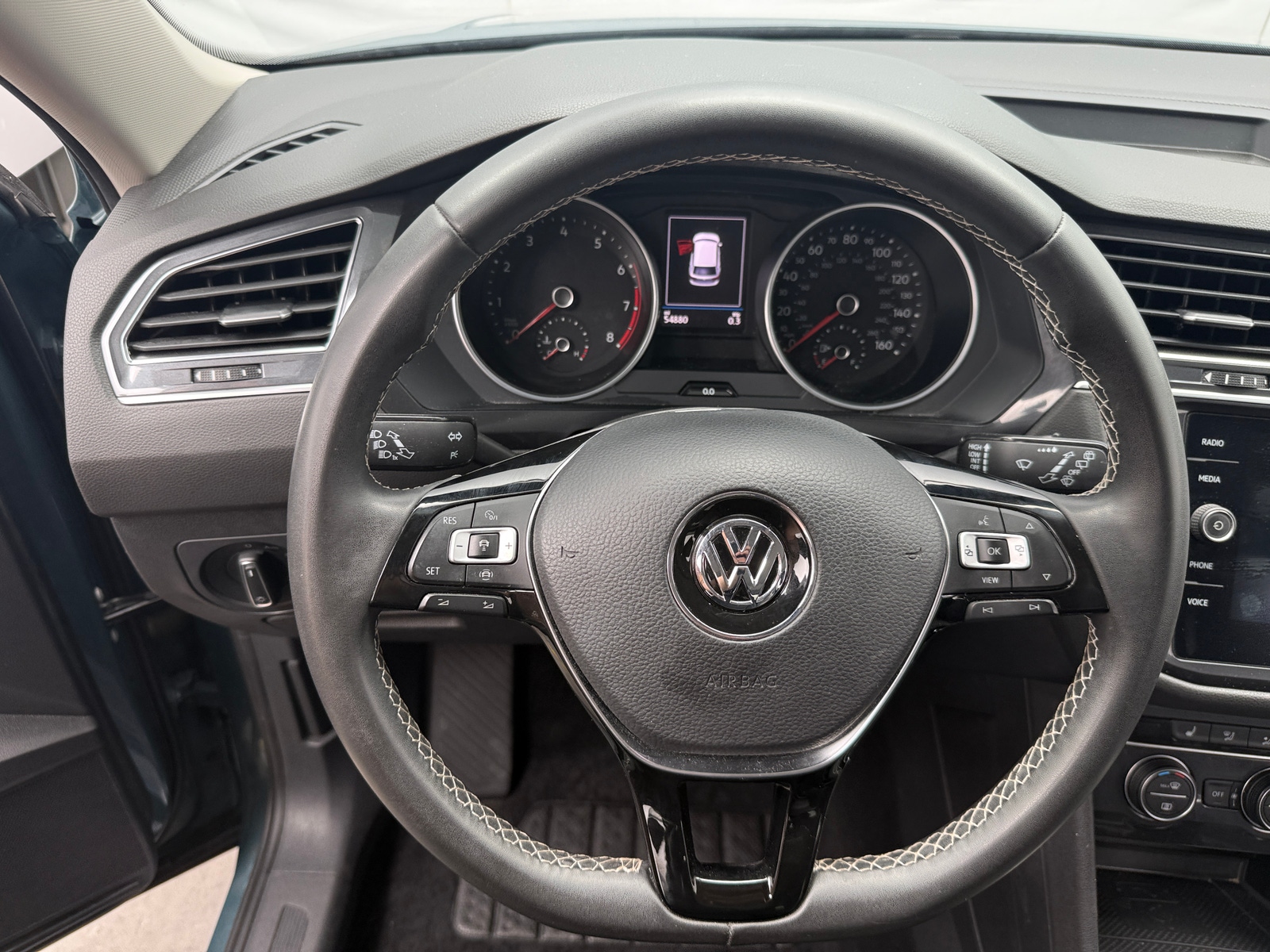 Thumbnail: 2021 Volkswagen Tiguan - 4