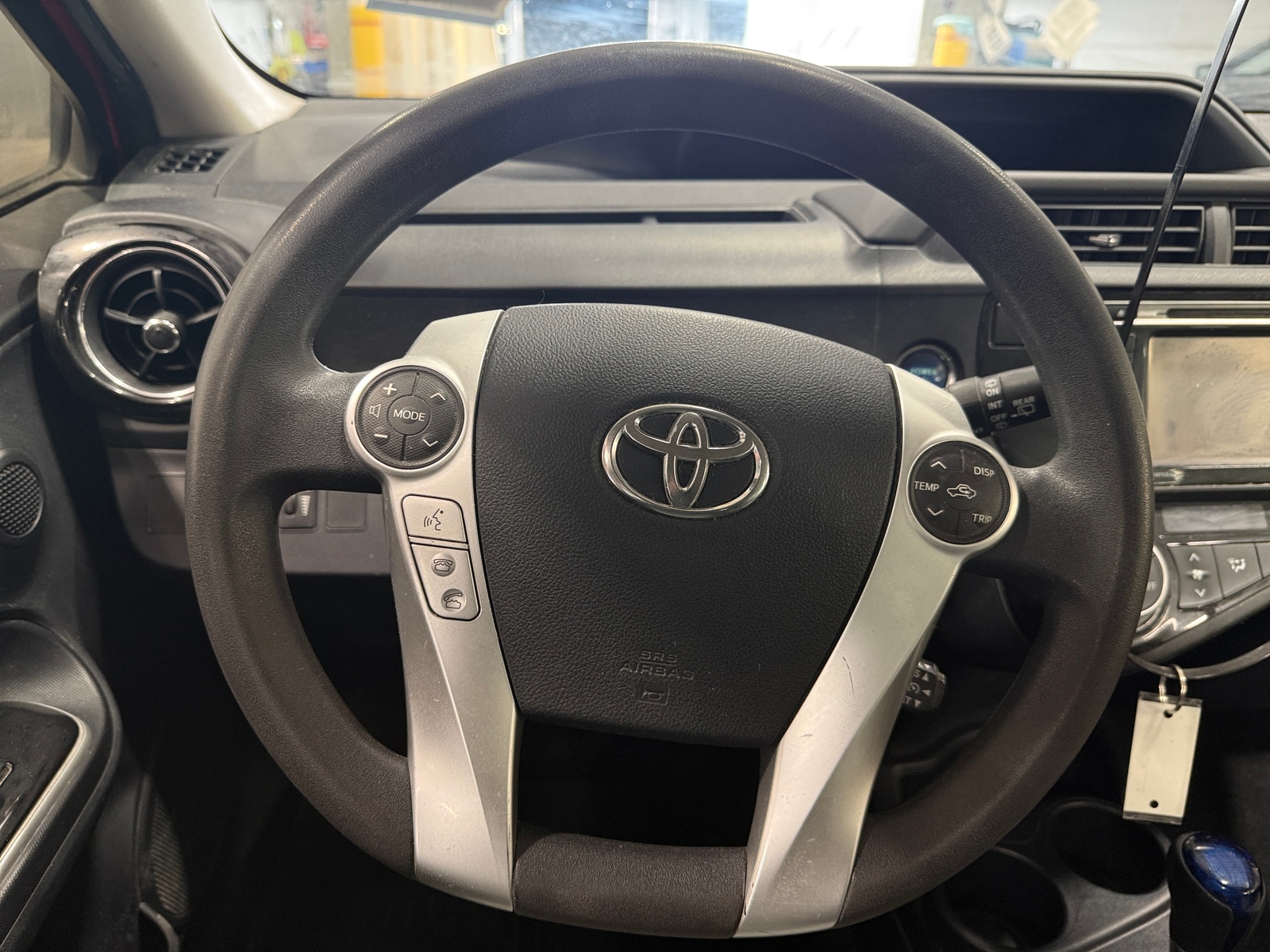 Thumbnail: 2015 Toyota Prius c - 5