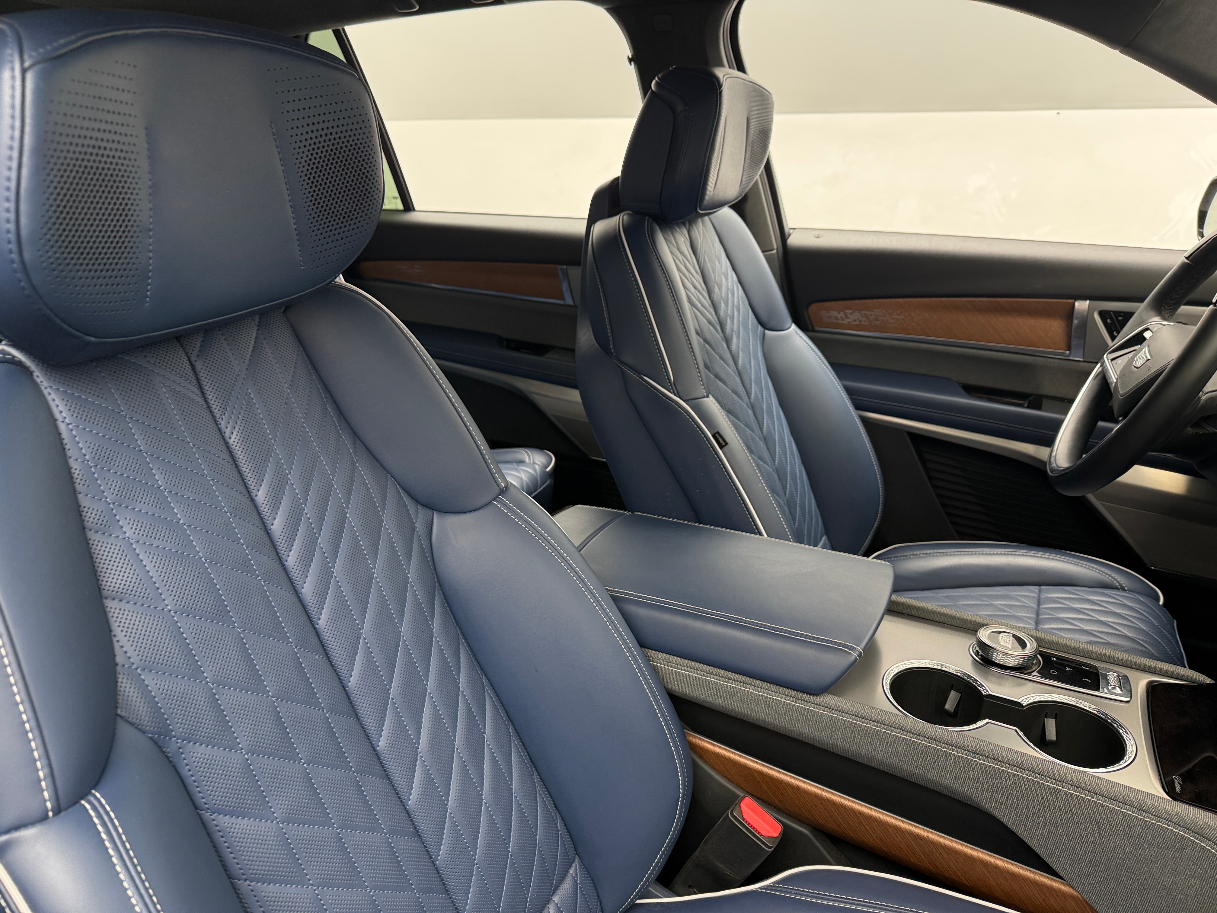 Used 2026 Cadillac VISTIQ Premium Luxury with VIN 1GYC3MML0TZ703589 for sale in Oak Creek, WI