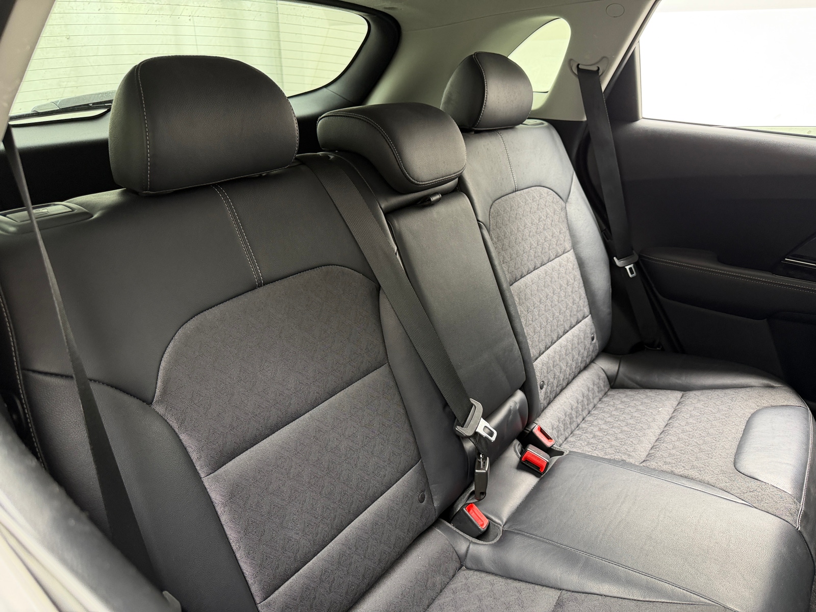Thumbnail: 2018 Kia Niro - 5
