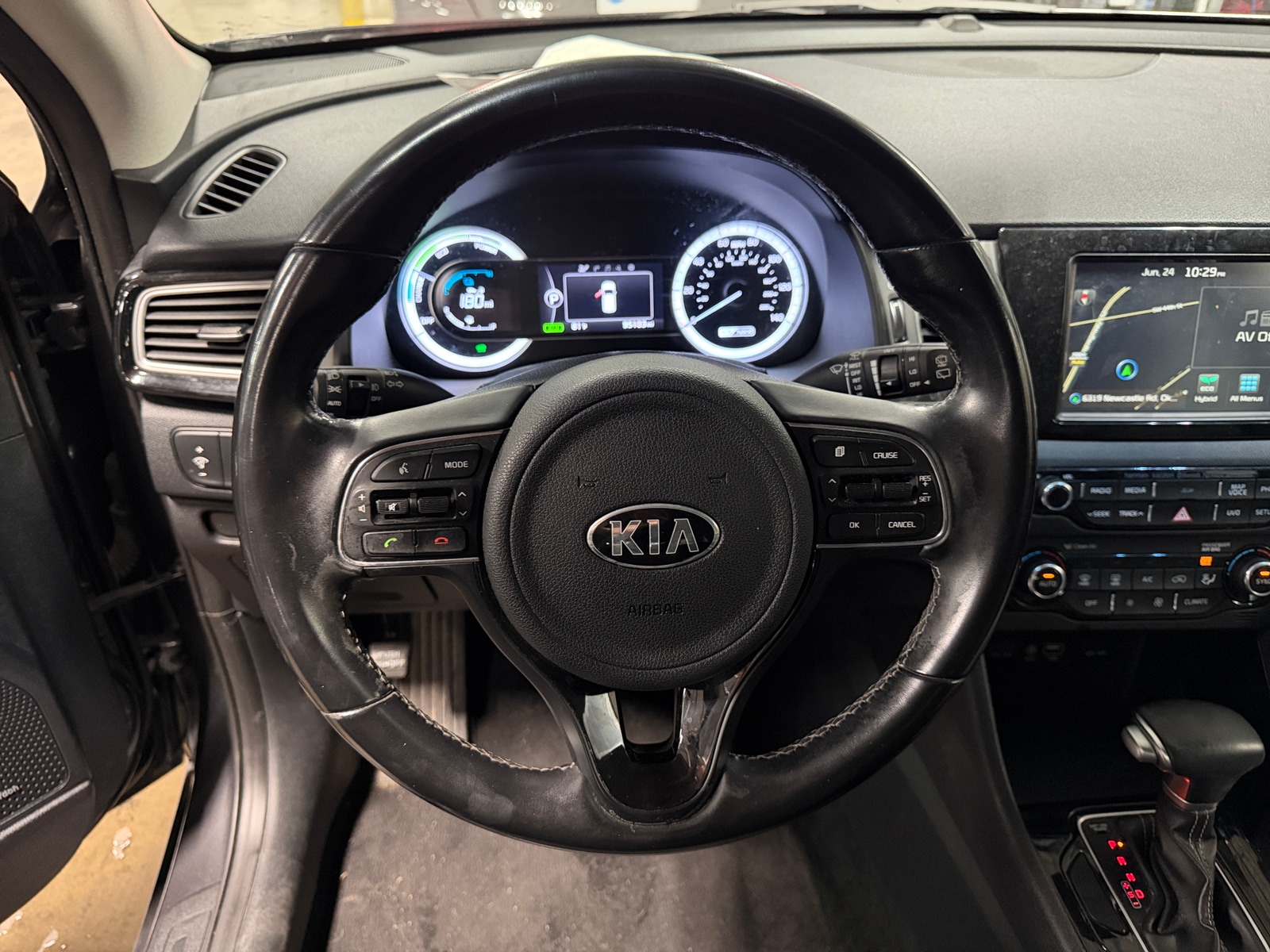 Thumbnail: 2018 Kia Niro - 4