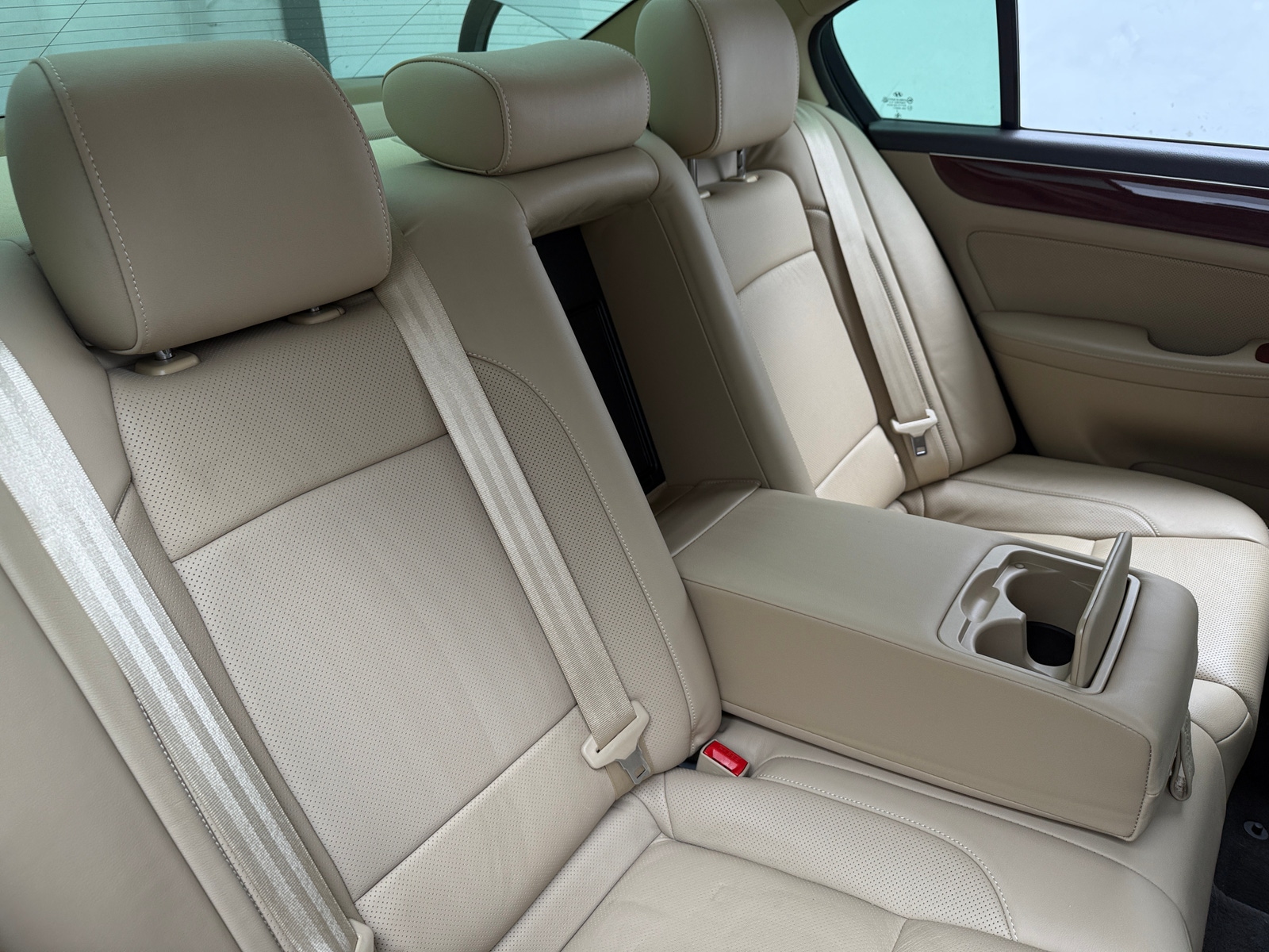 Thumbnail: 2013 Hyundai Genesis - 5