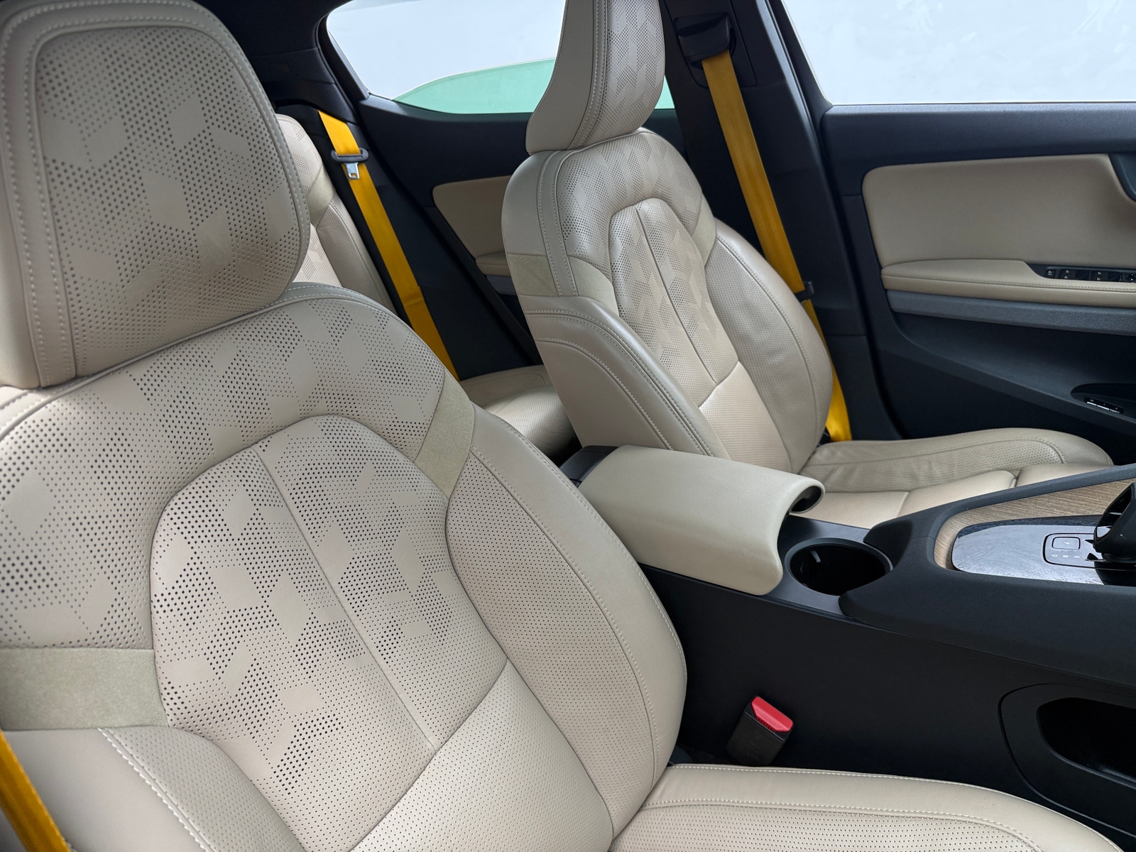 Thumbnail: 2021 Polestar 2 - 2