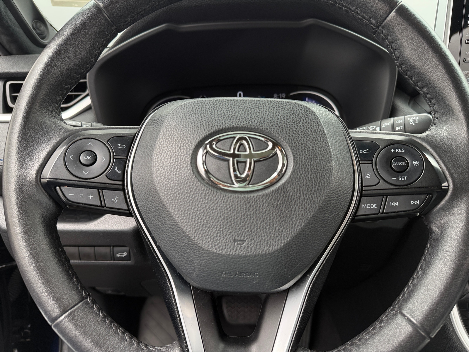 Thumbnail: 2021 Toyota RAV4 - 4