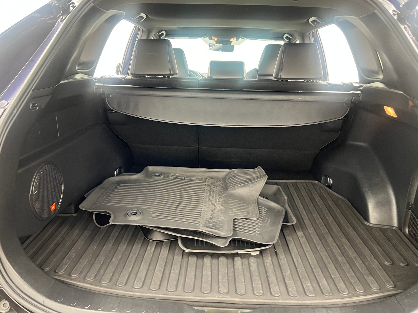 Thumbnail: 2021 Toyota RAV4 - 6