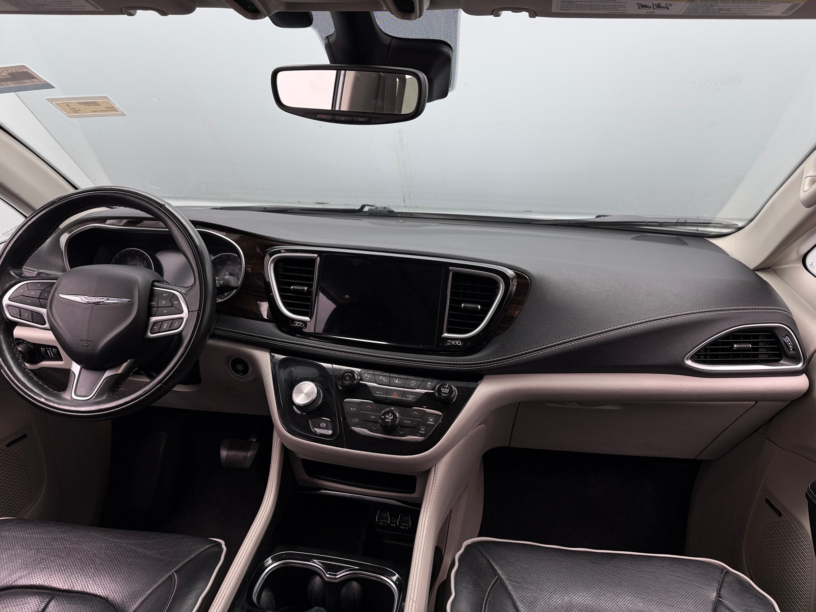 Thumbnail: 2022 Chrysler Pacifica - 2