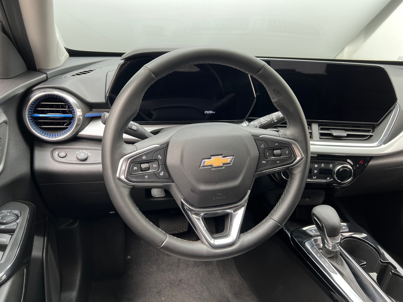 Thumbnail: 2025 Chevrolet Trax - 5