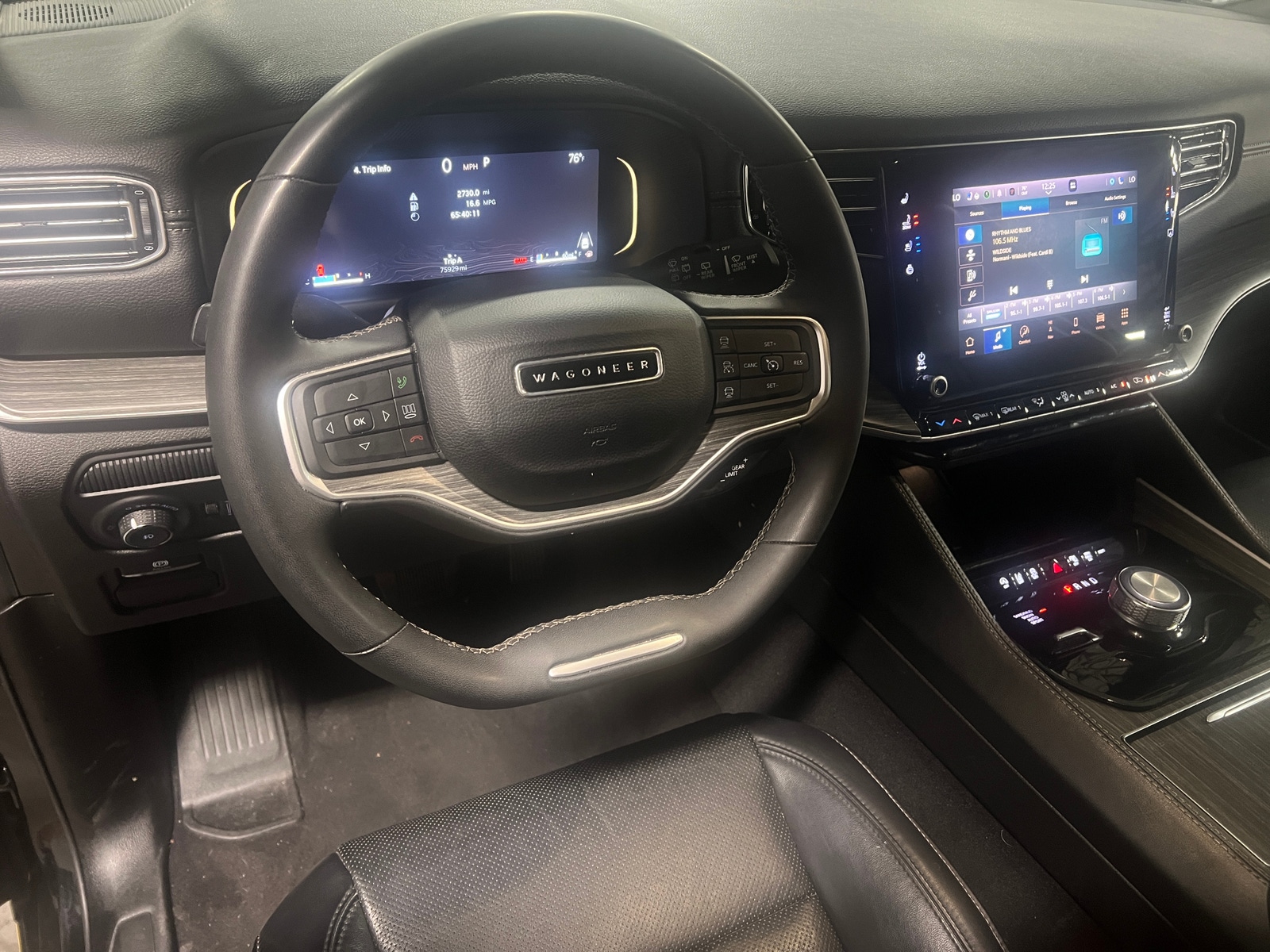 Thumbnail: 2024 Jeep Wagoneer - 4