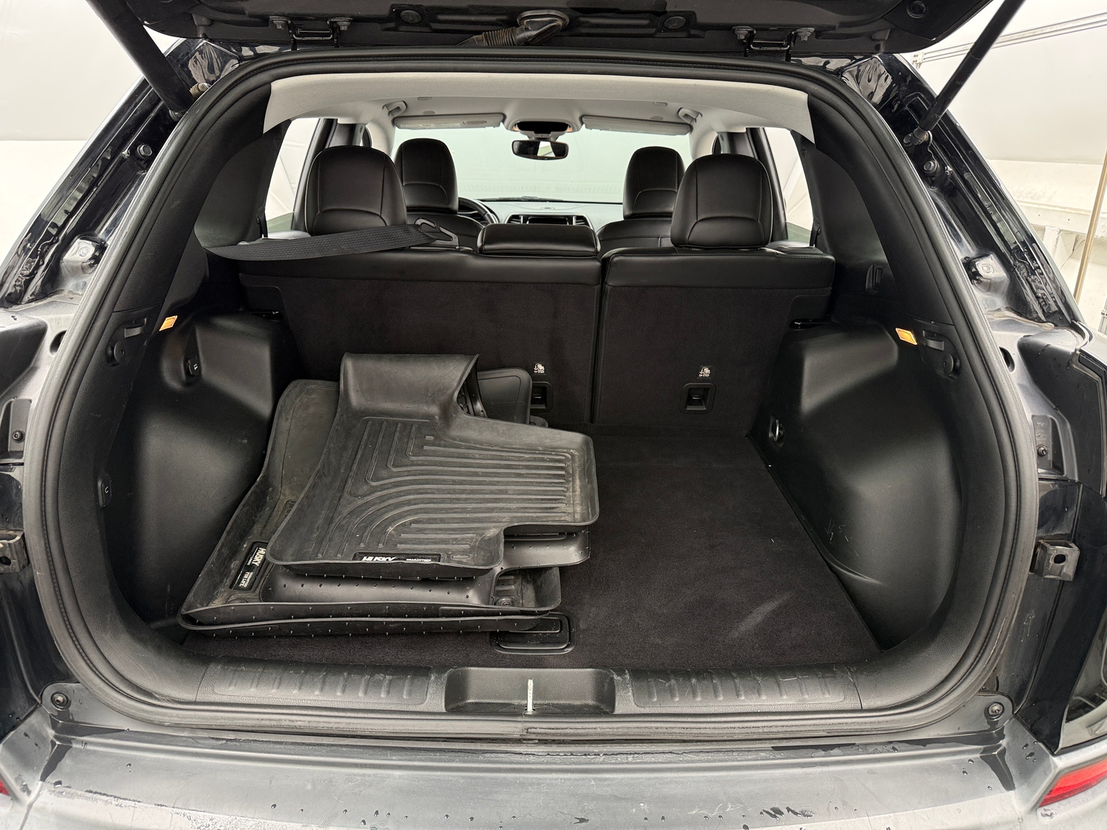 Thumbnail: 2019 Jeep Cherokee - 6