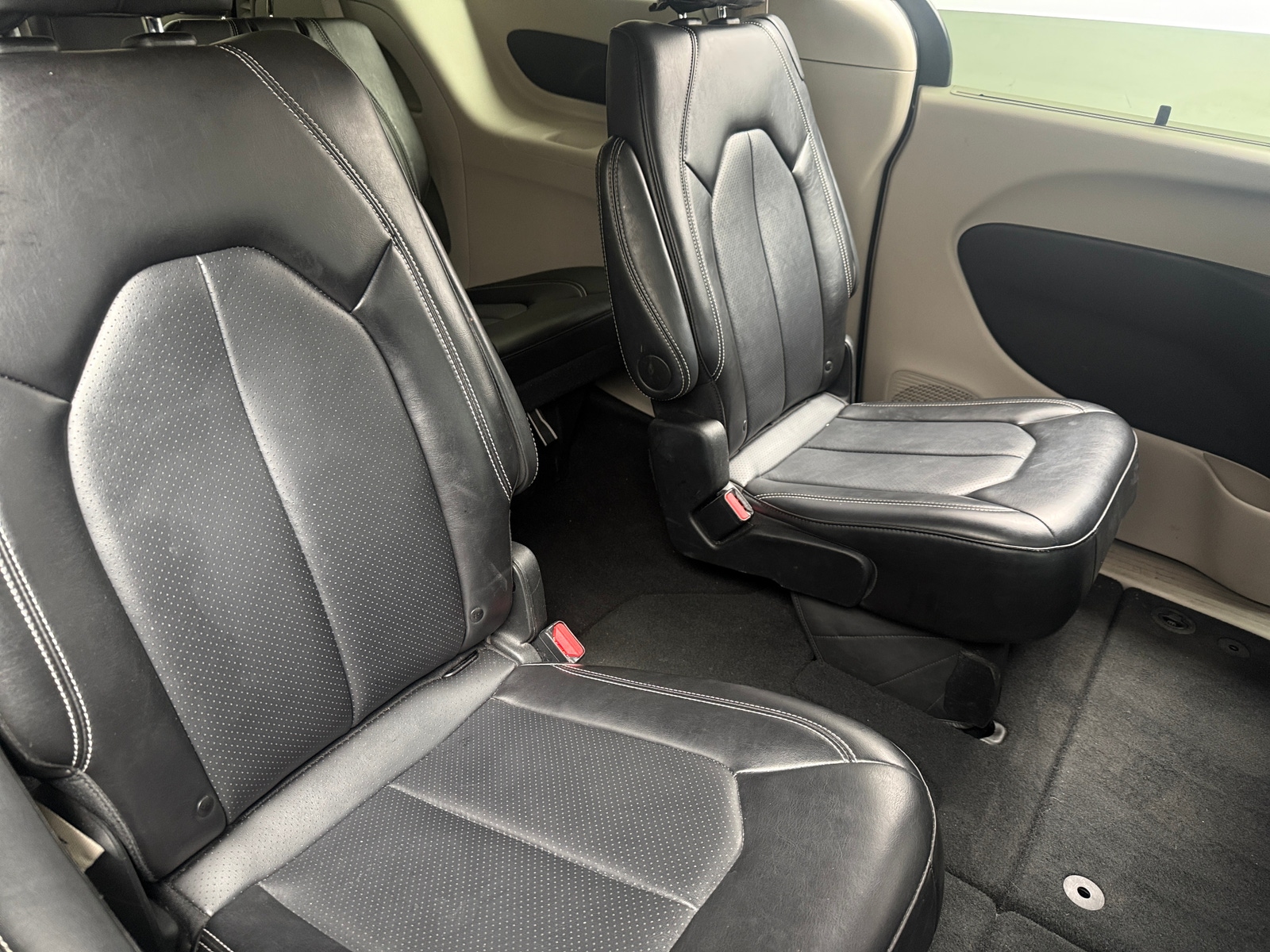 Thumbnail: 2024 Chrysler Pacifica - 5