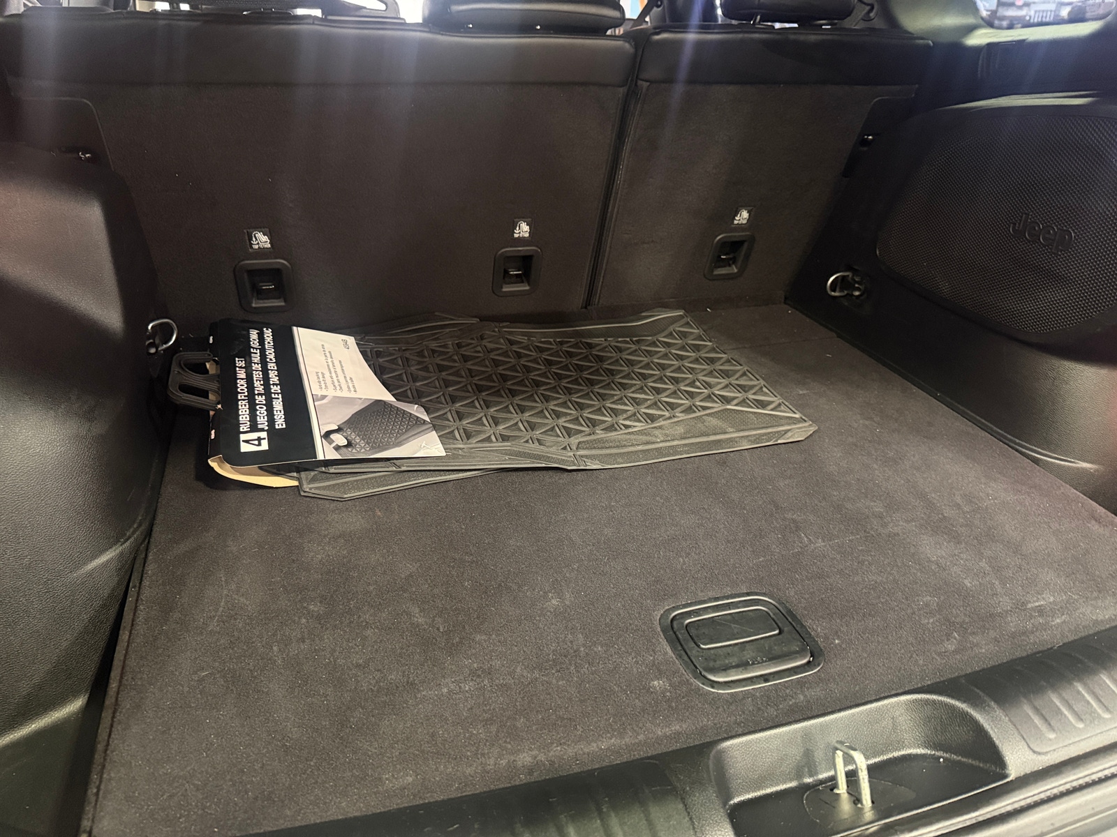 Thumbnail: 2019 Jeep Cherokee - 6