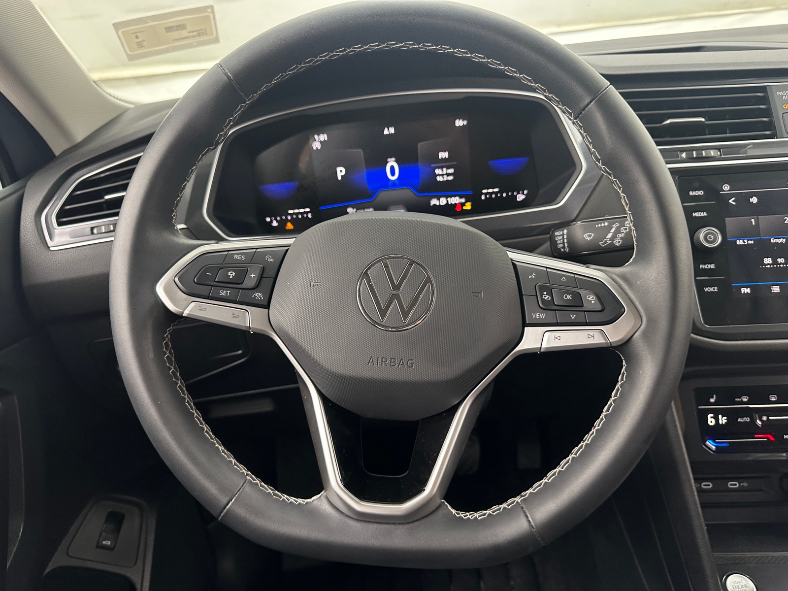Thumbnail: 2024 Volkswagen Tiguan - 4