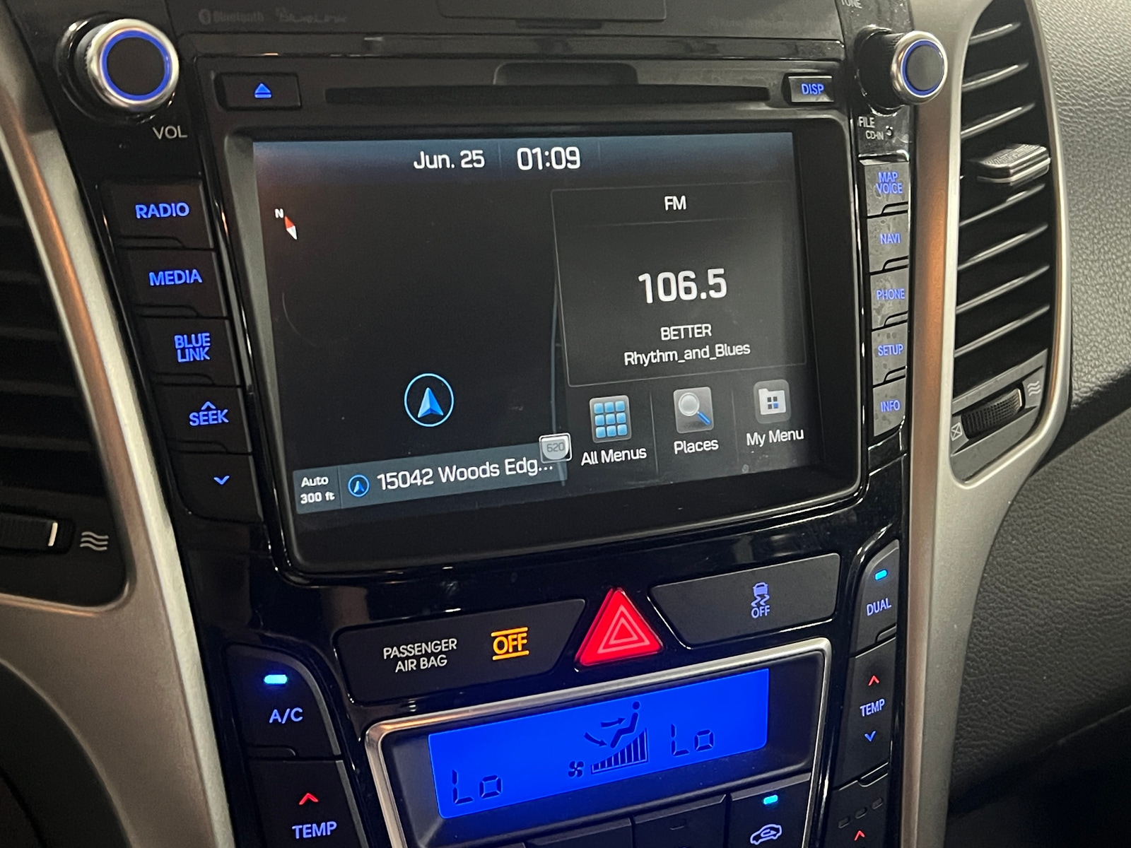 Thumbnail: 2016 Hyundai Elantra - 3