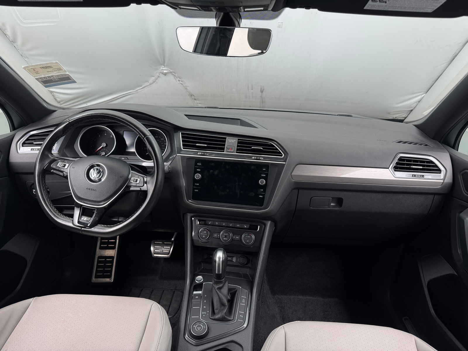 Thumbnail: 2020 Volkswagen Tiguan - 2