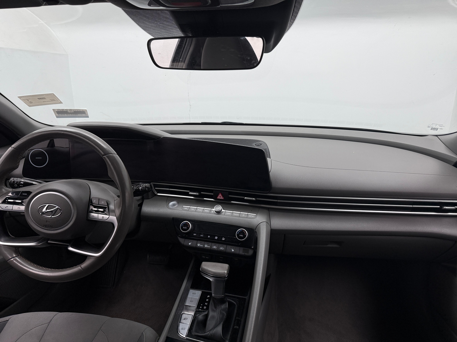 Thumbnail: 2023 Hyundai Elantra - 3