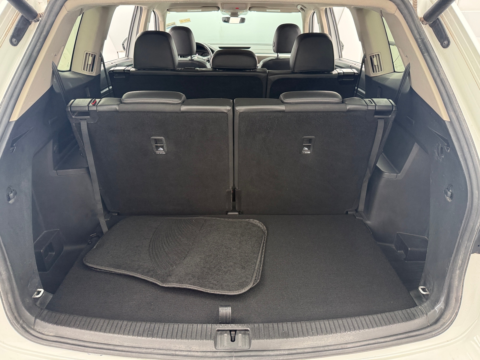 Thumbnail: 2019 Volkswagen Atlas - 6