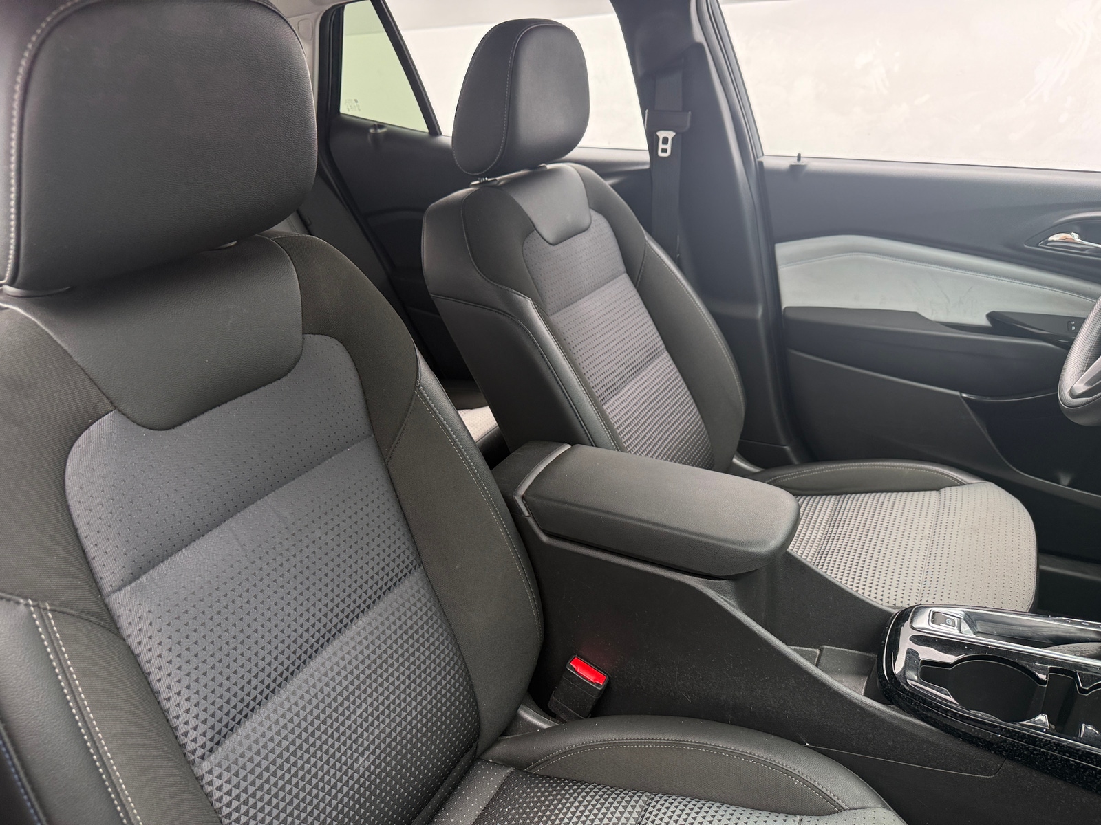 Thumbnail: 2025 Chevrolet Trax - 2