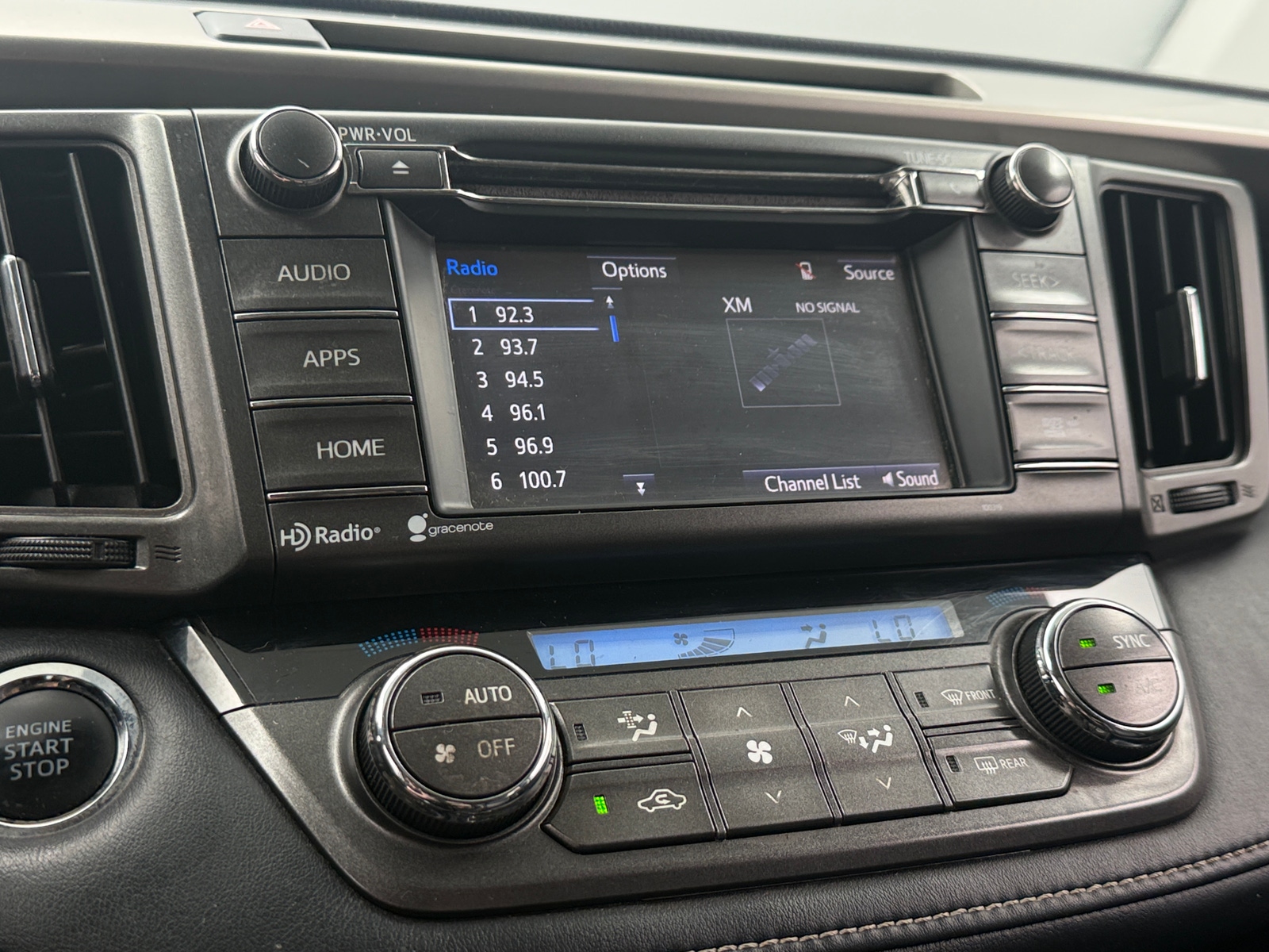 Thumbnail: 2015 Toyota RAV4 - 3