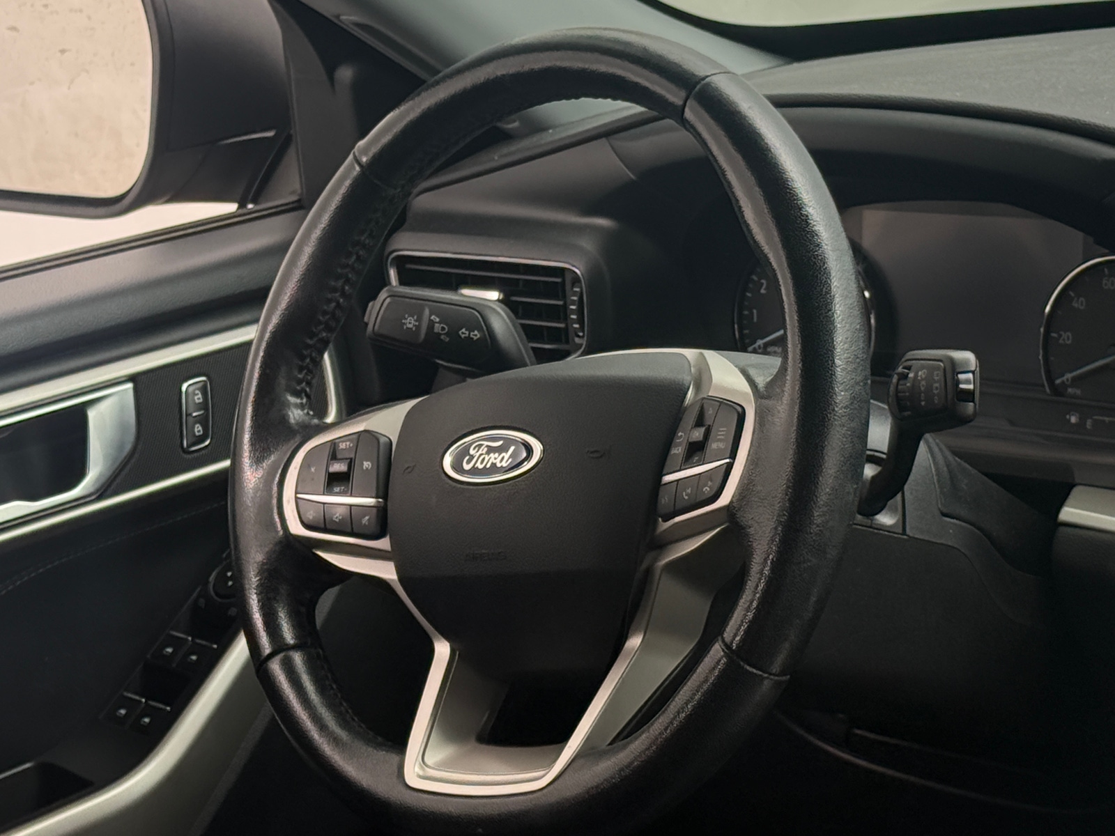 Thumbnail: 2021 Ford Explorer - 4
