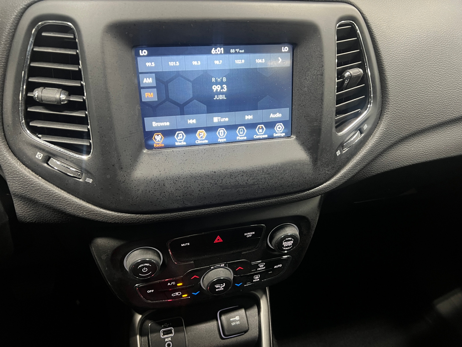 Thumbnail: 2021 Jeep Compass - 4