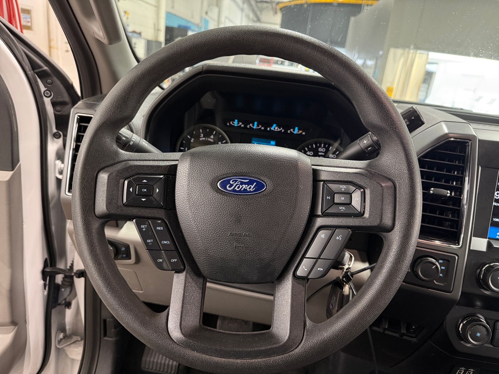Thumbnail: 2019 Ford Econoline - 5