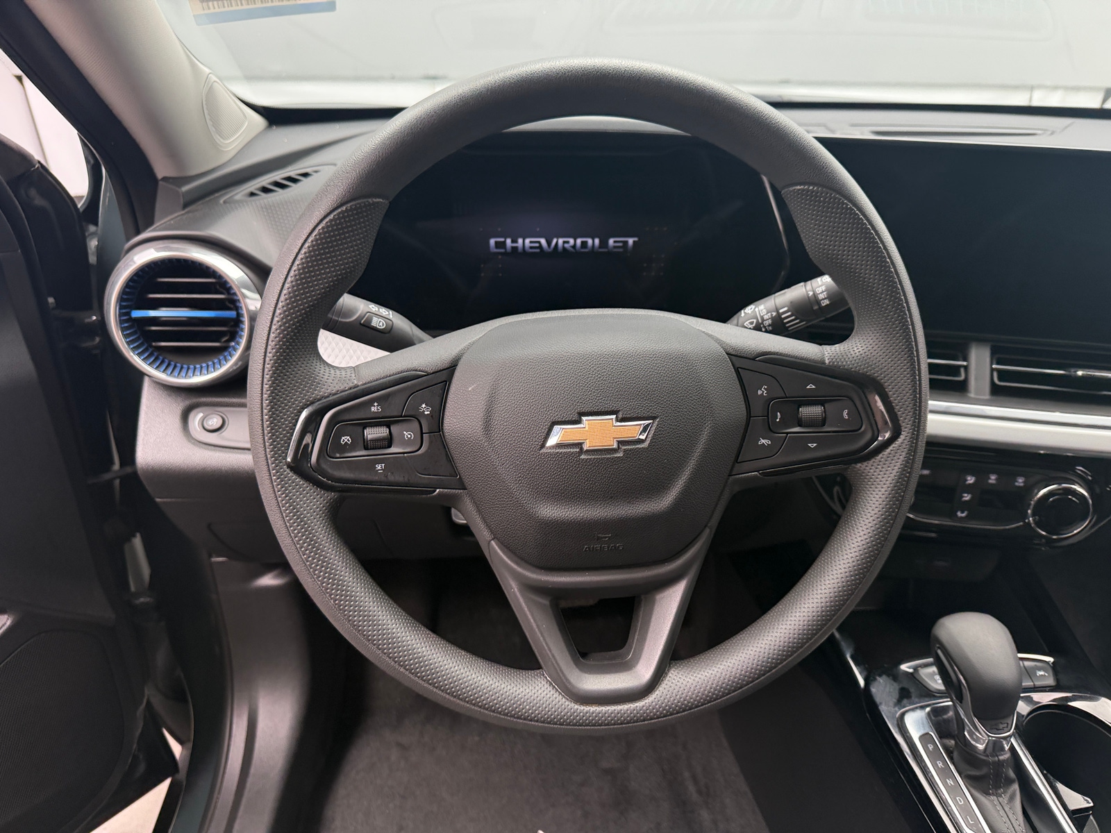 Thumbnail: 2025 Chevrolet Trax - 5