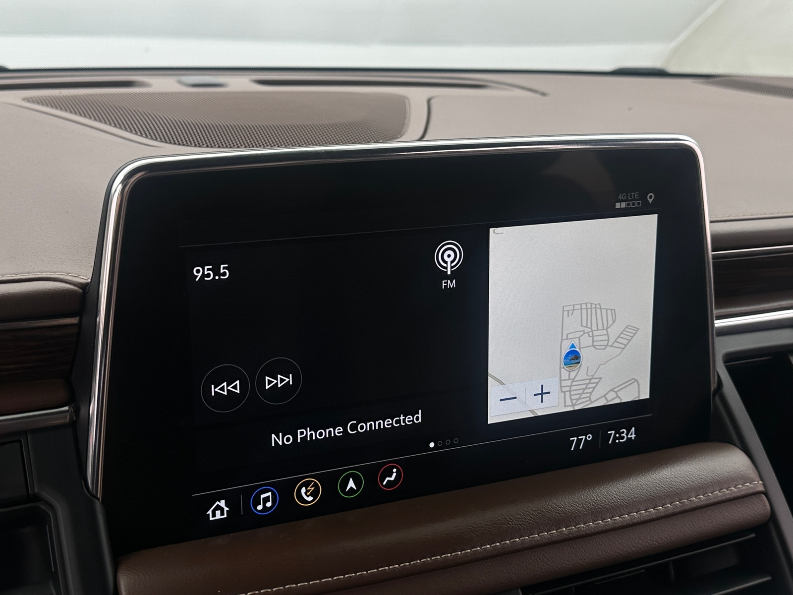 Thumbnail: 2021 Chevrolet Suburban - 3