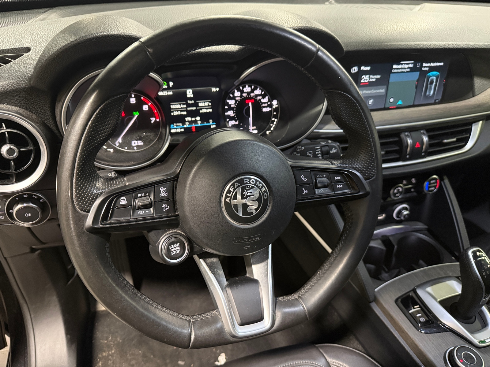 Thumbnail: 2022 Alfa Romeo Stelvio - 4