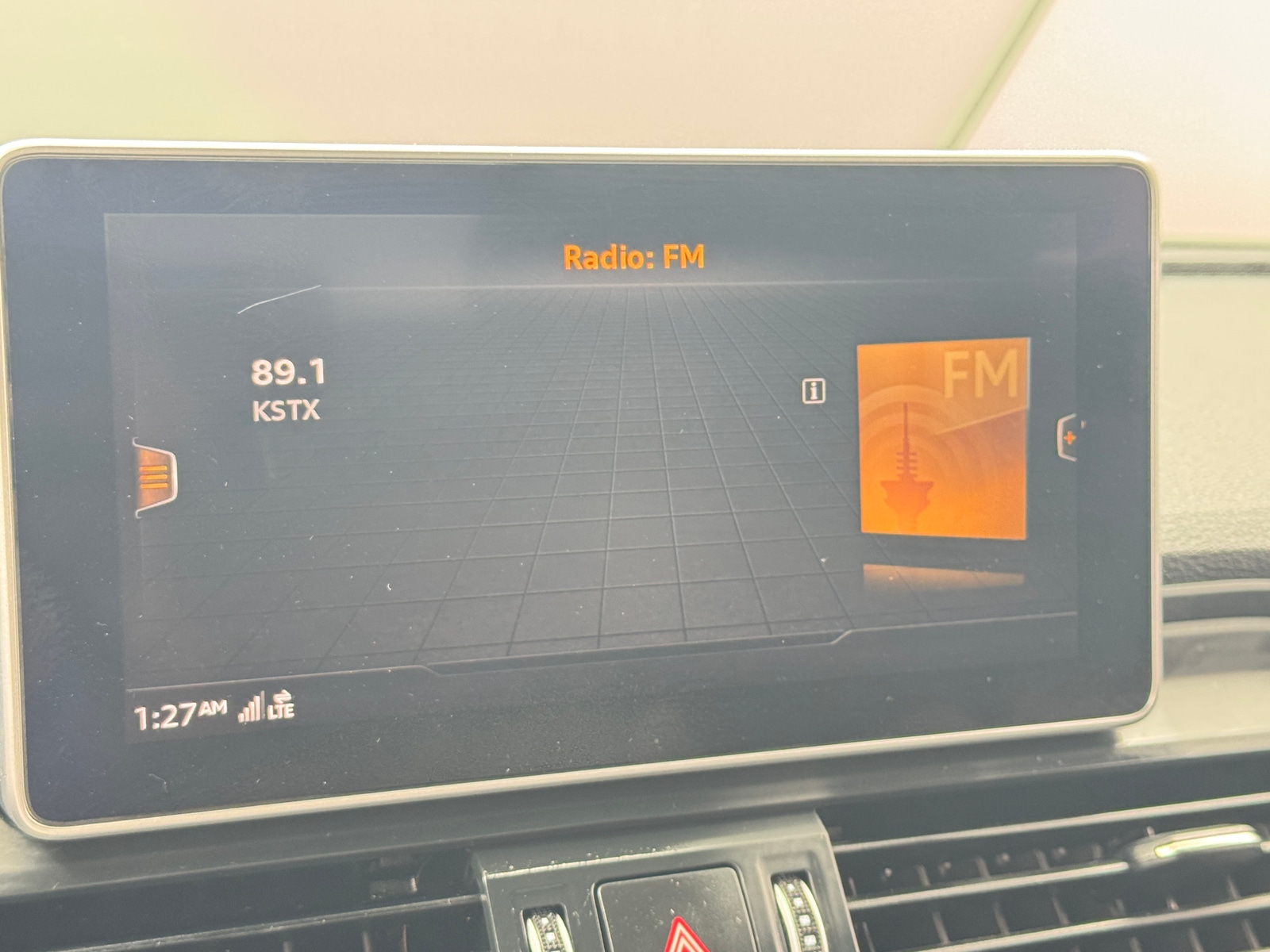 Thumbnail: 2019 Audi SQ5 - 3