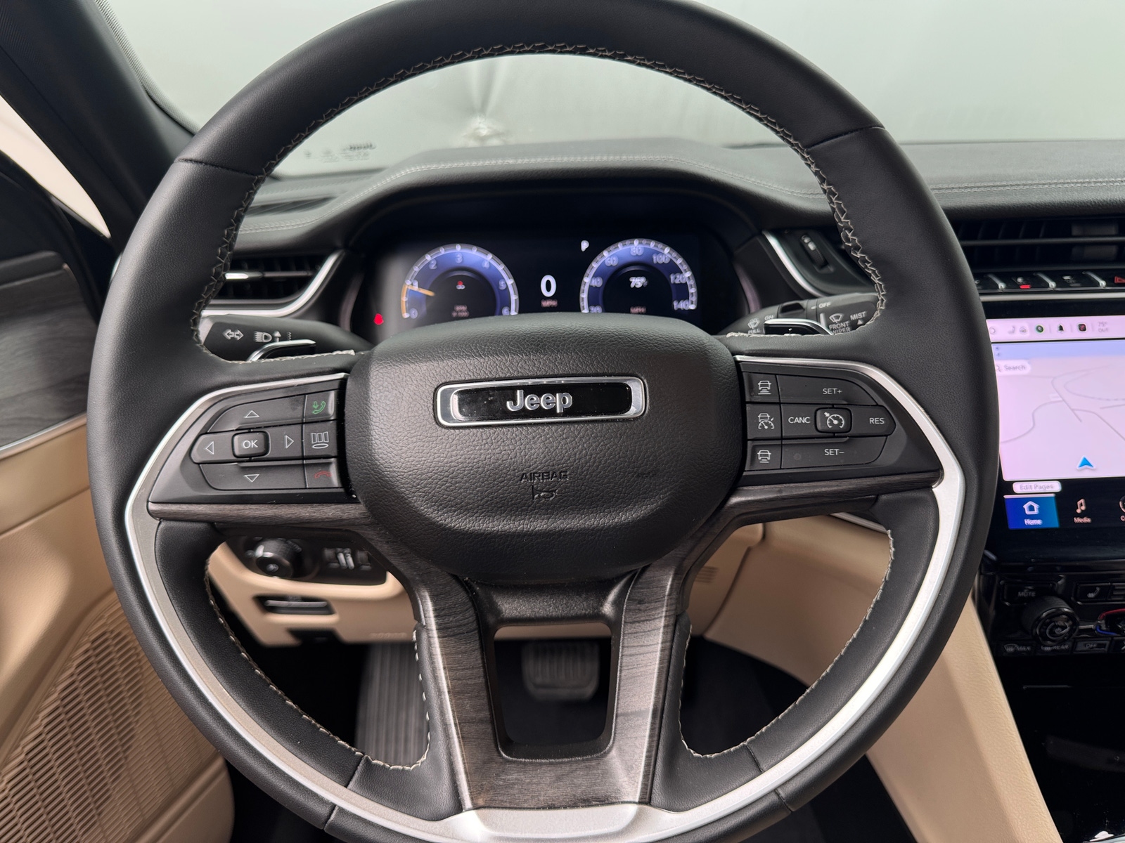 Thumbnail: 2024 Jeep Grand Cherokee L - 4