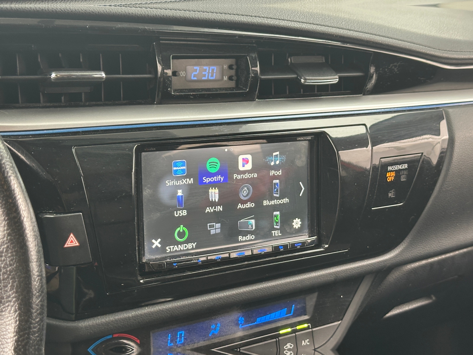 Thumbnail: 2015 Toyota Corolla - 4