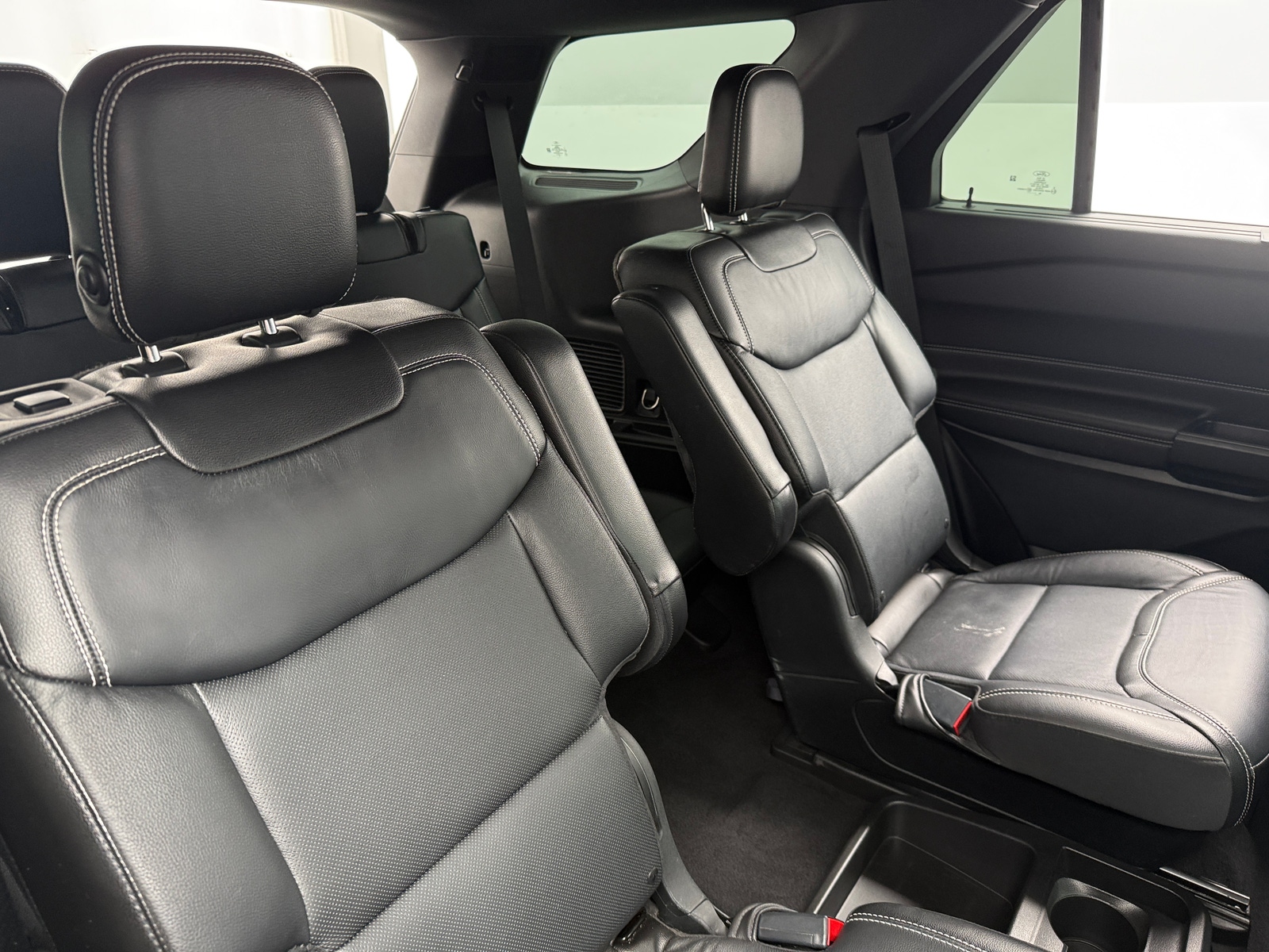 Thumbnail: 2020 Ford Explorer - 5
