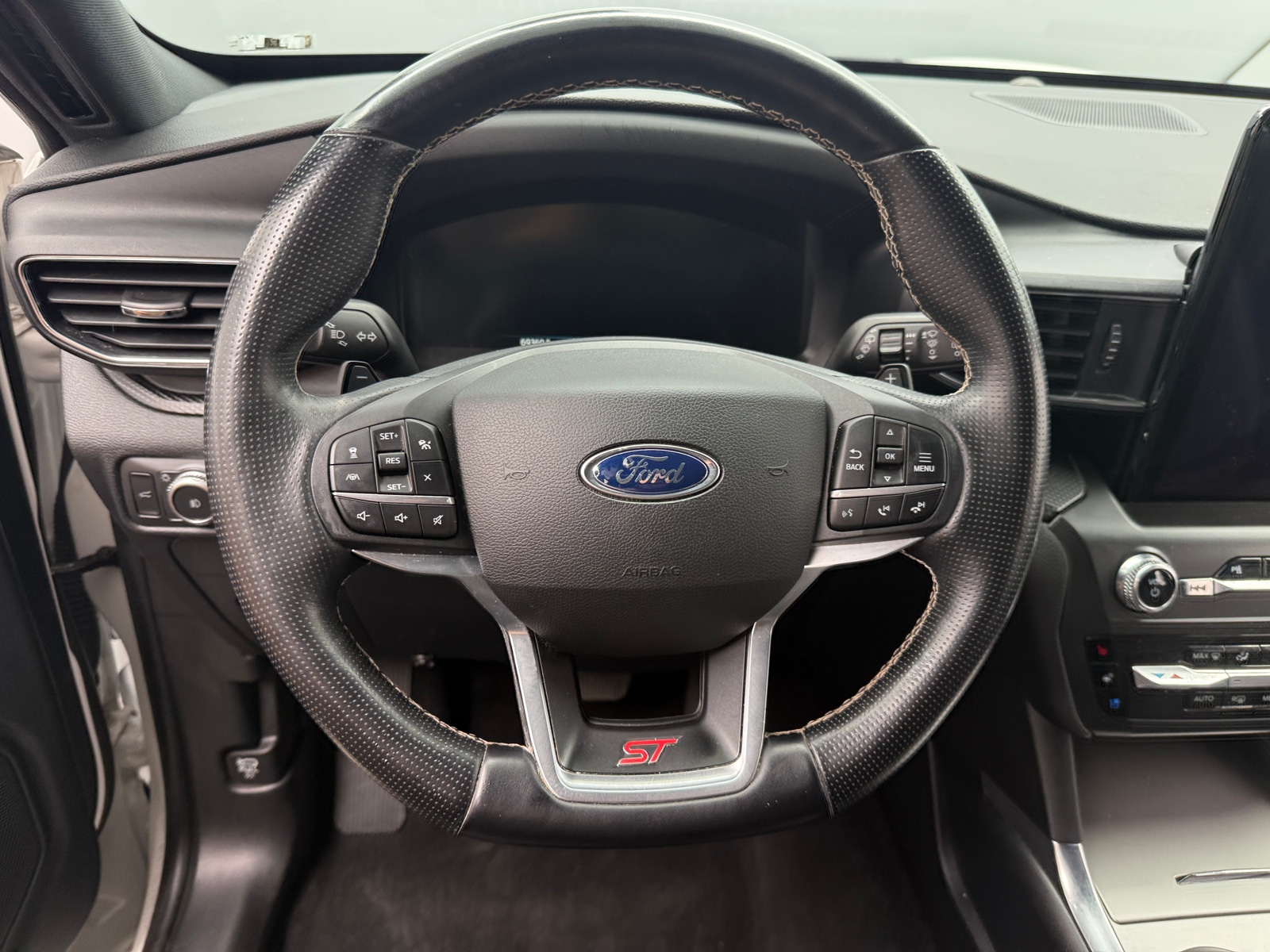 Thumbnail: 2020 Ford Explorer - 4