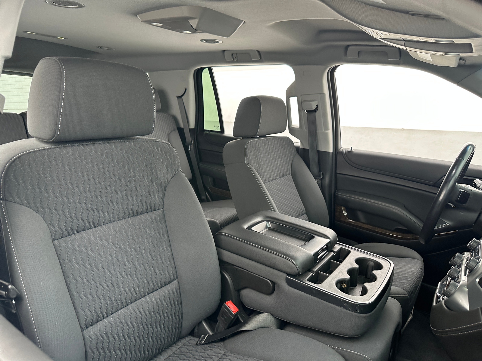 Thumbnail: 2019 Chevrolet Tahoe - 2