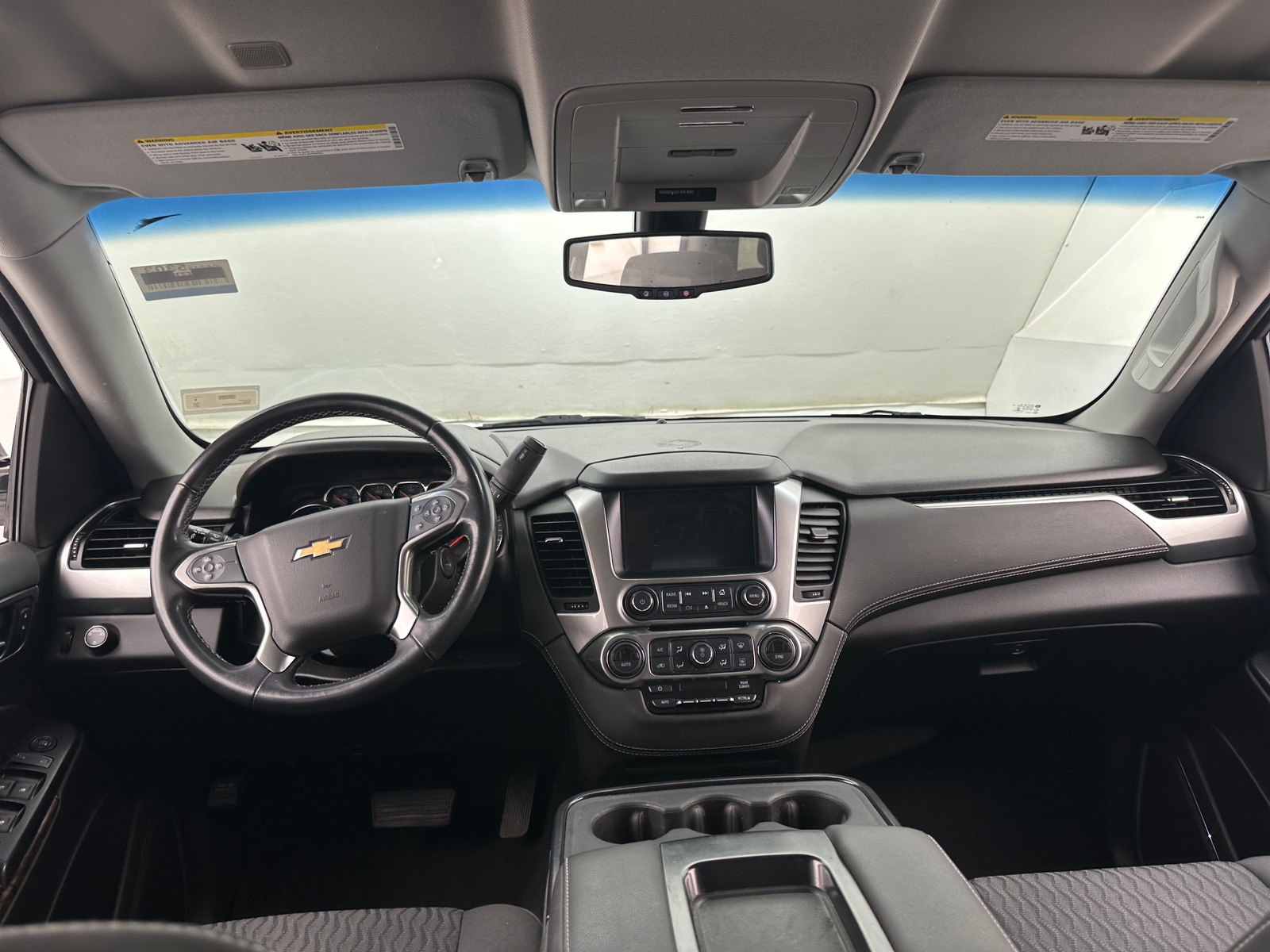 Thumbnail: 2019 Chevrolet Tahoe - 3