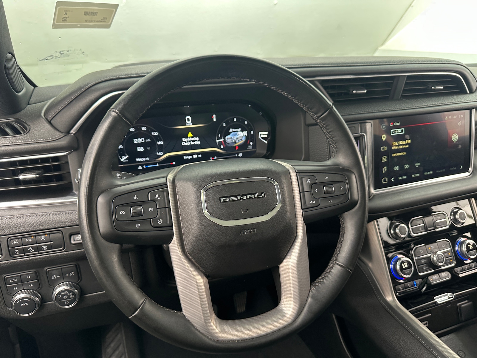 Thumbnail: 2023 GMC Yukon - 4