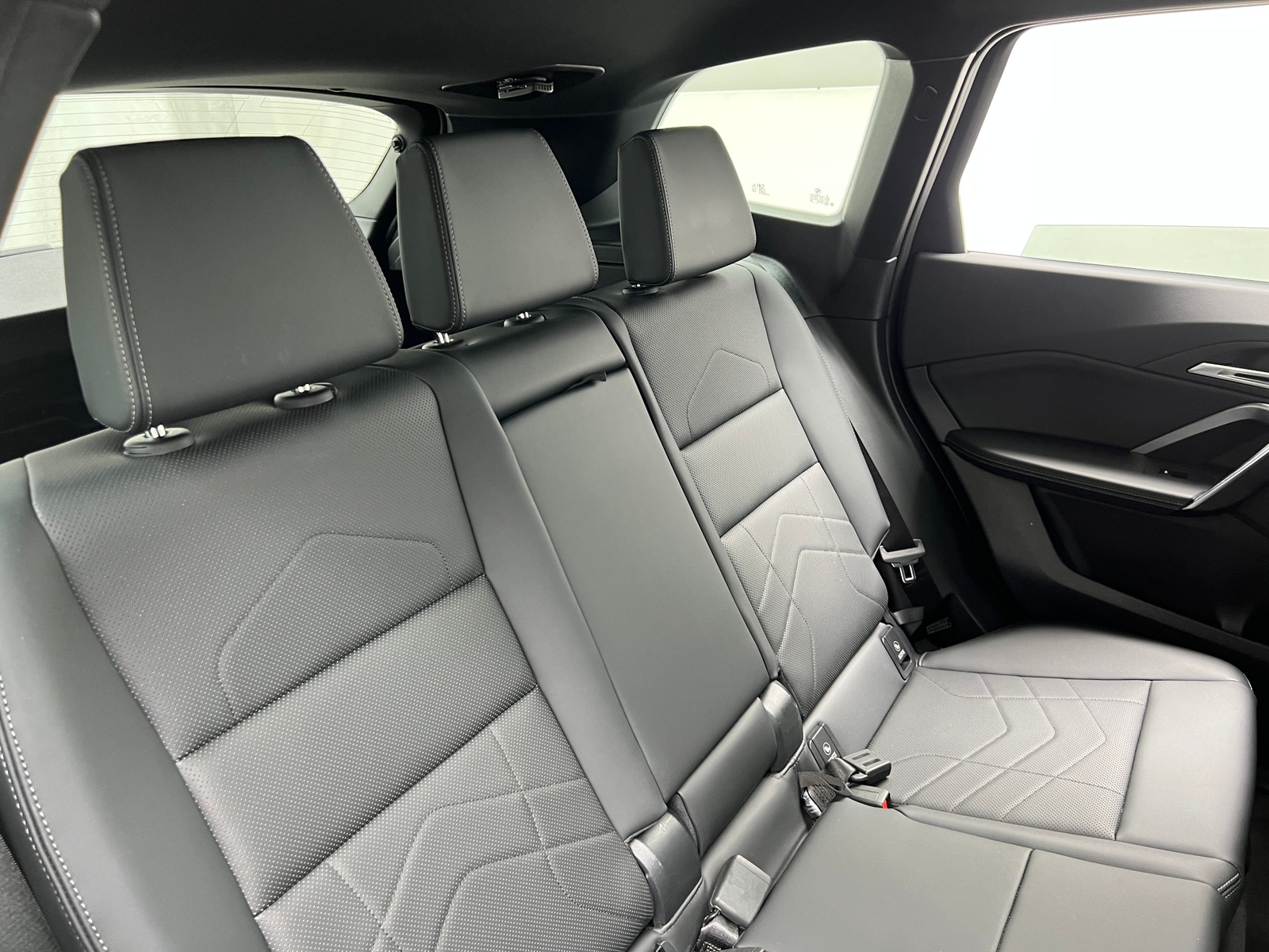 Thumbnail: 2026 BMW X1 - 5