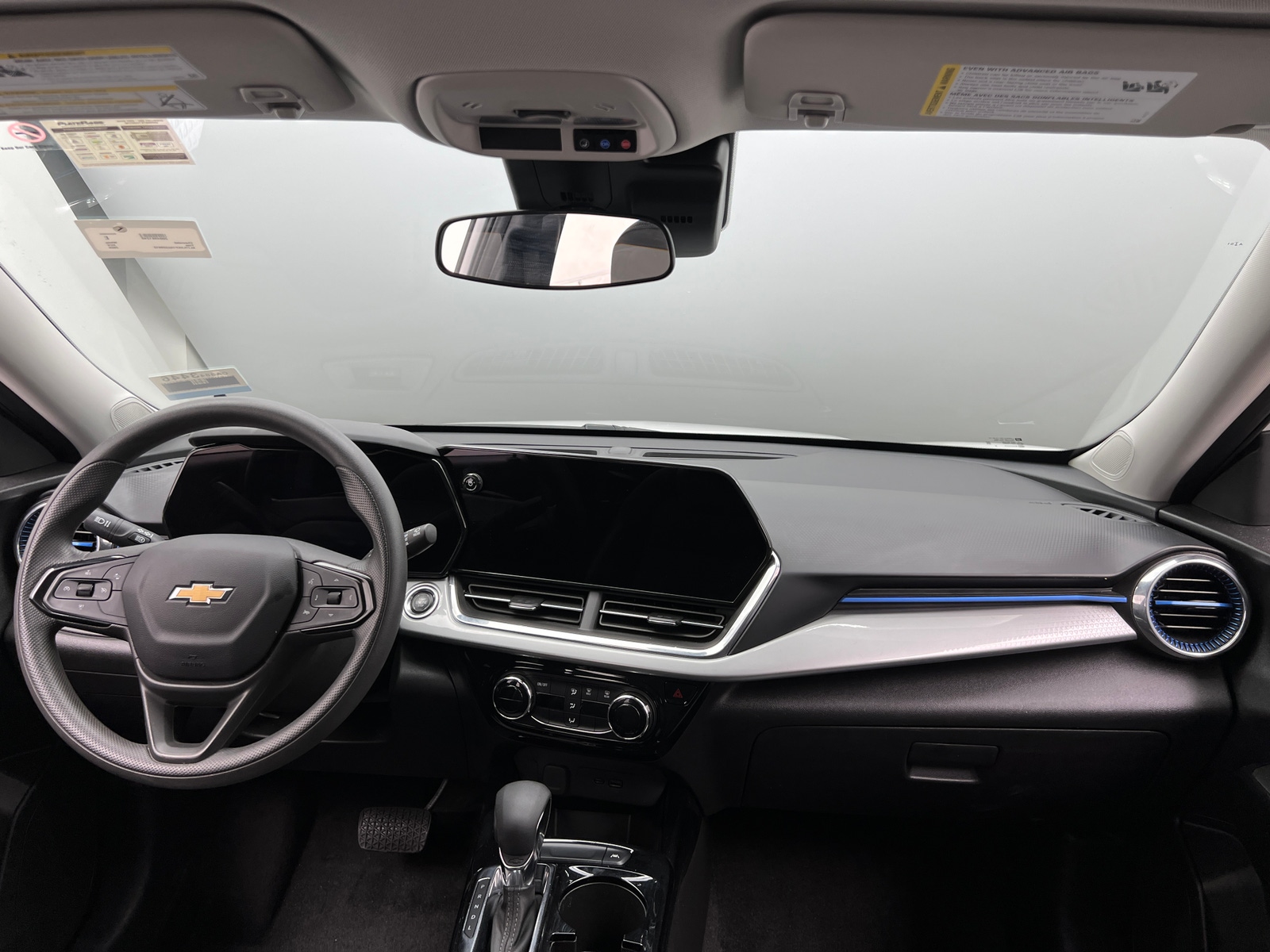Thumbnail: 2025 Chevrolet Trax - 3