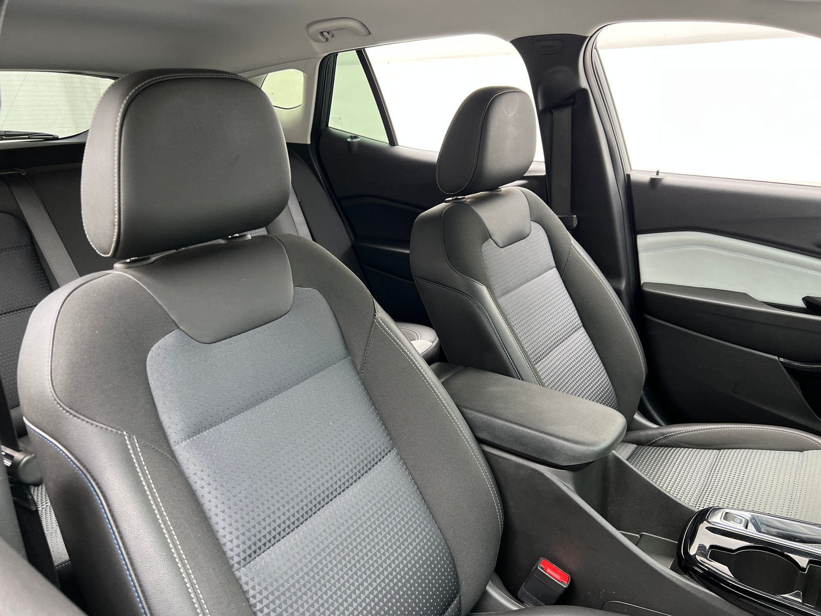 Thumbnail: 2025 Chevrolet Trax - 2