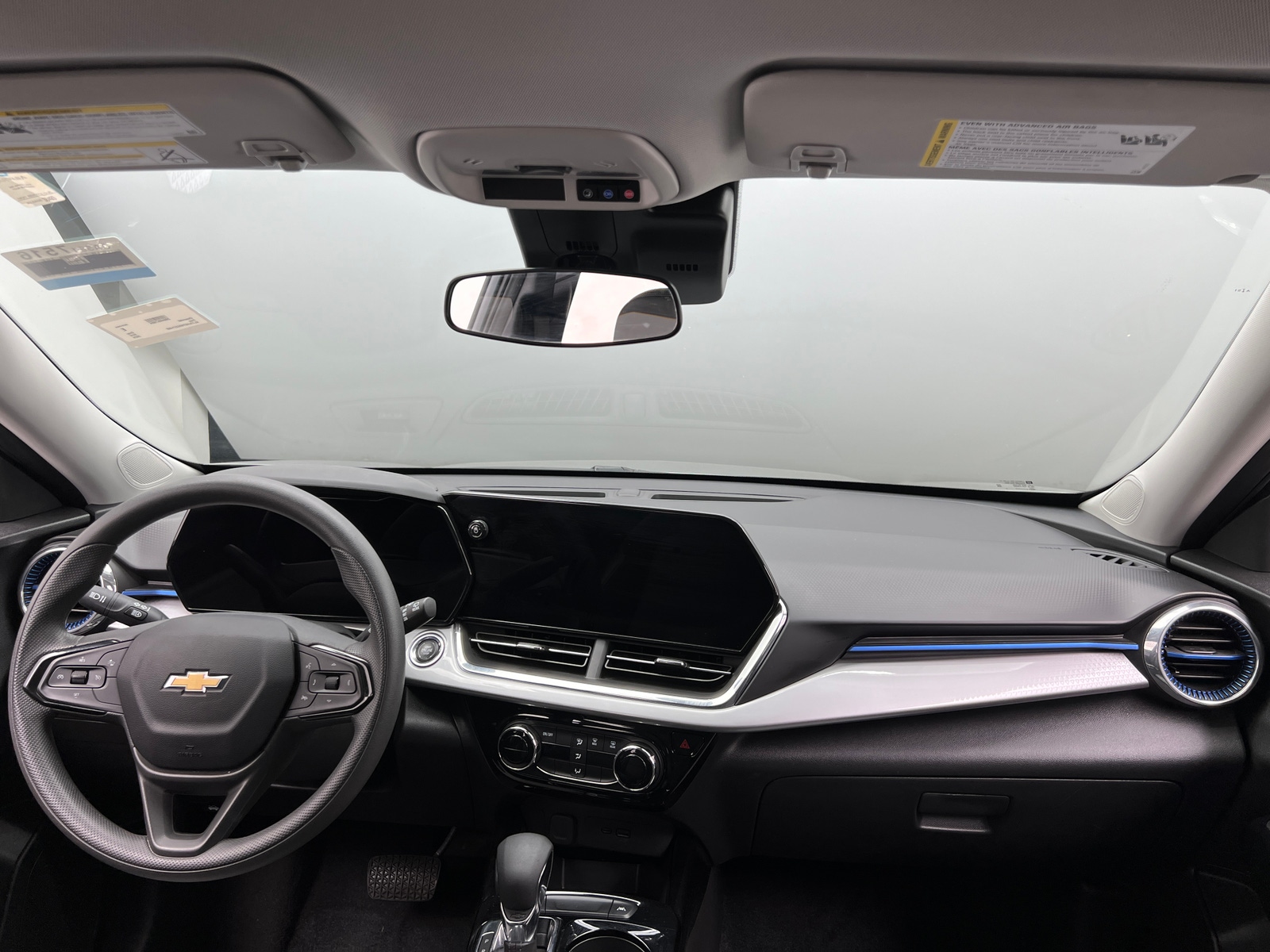 Thumbnail: 2025 Chevrolet Trax - 3