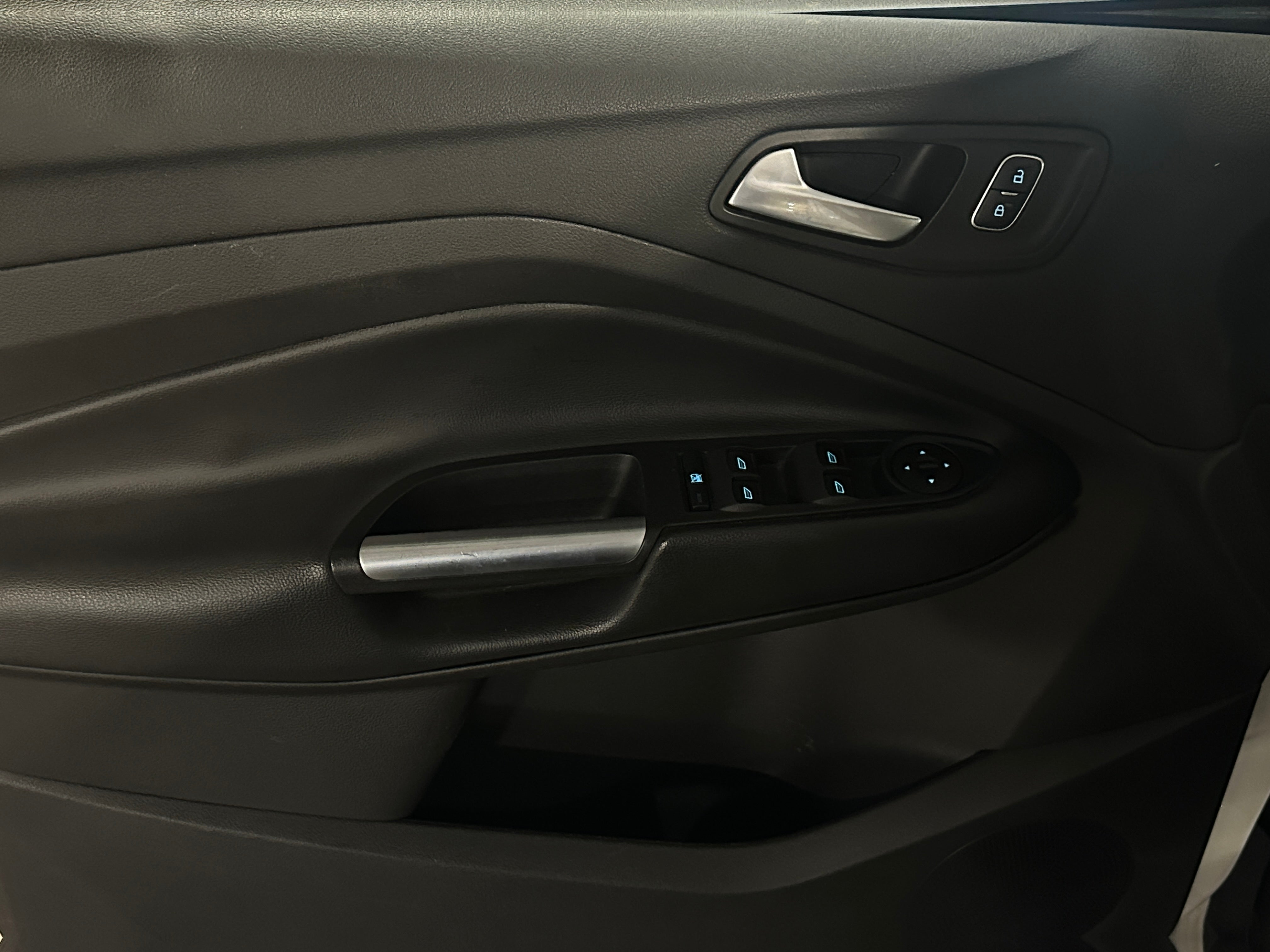 Used 2018 Ford Escape SEL with VIN 1FMCU0HD2JUA18546 for sale in Auburn, WA