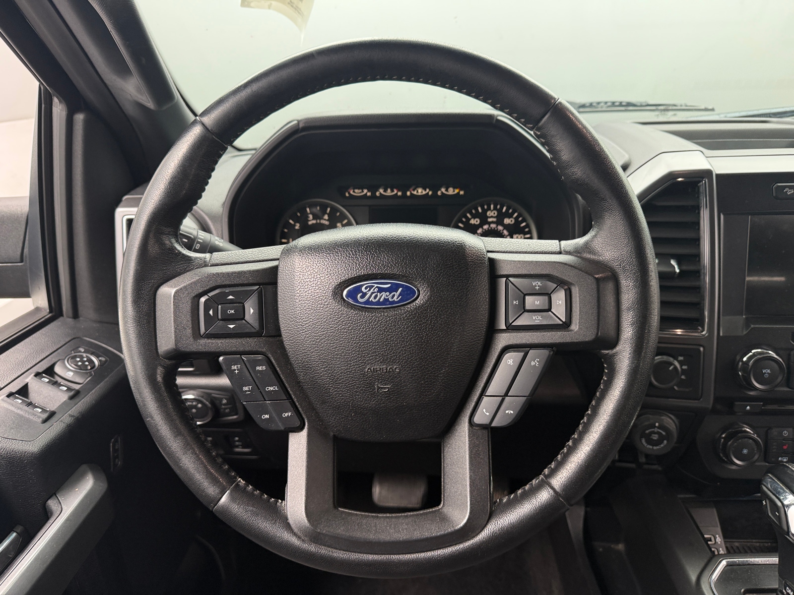 Thumbnail: 2018 Ford Econoline - 5