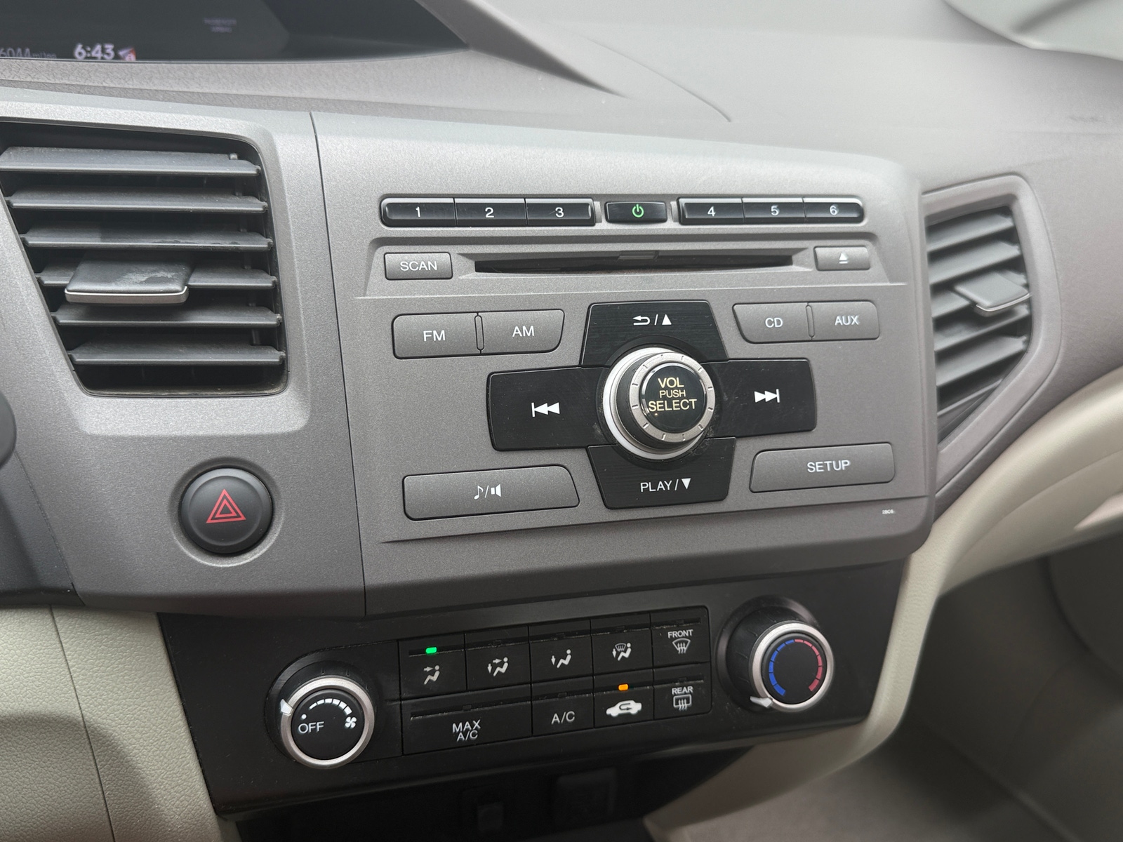 Thumbnail: 2012 Honda Civic - 4
