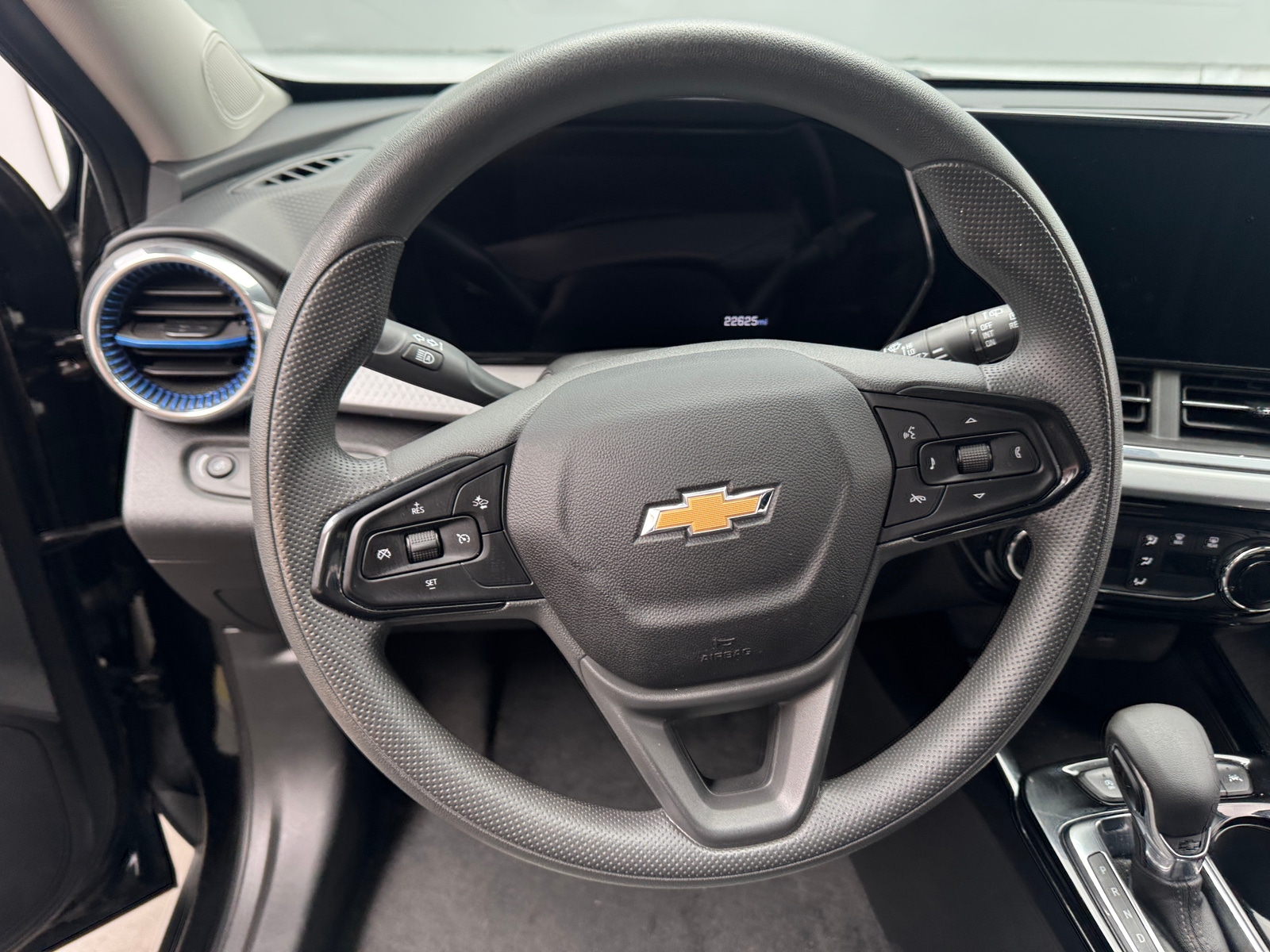 Thumbnail: 2025 Chevrolet Trax - 5