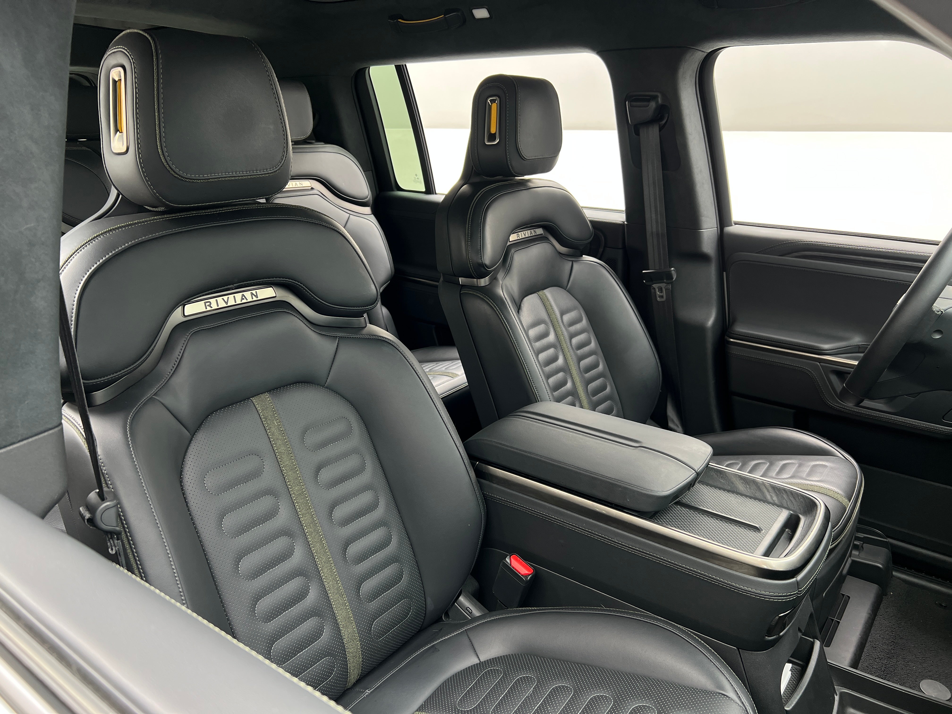 Used 2025 Rivian R1S Adventure with VIN 7PDSGBBA0SN045914 for sale in Pewaukee, WI