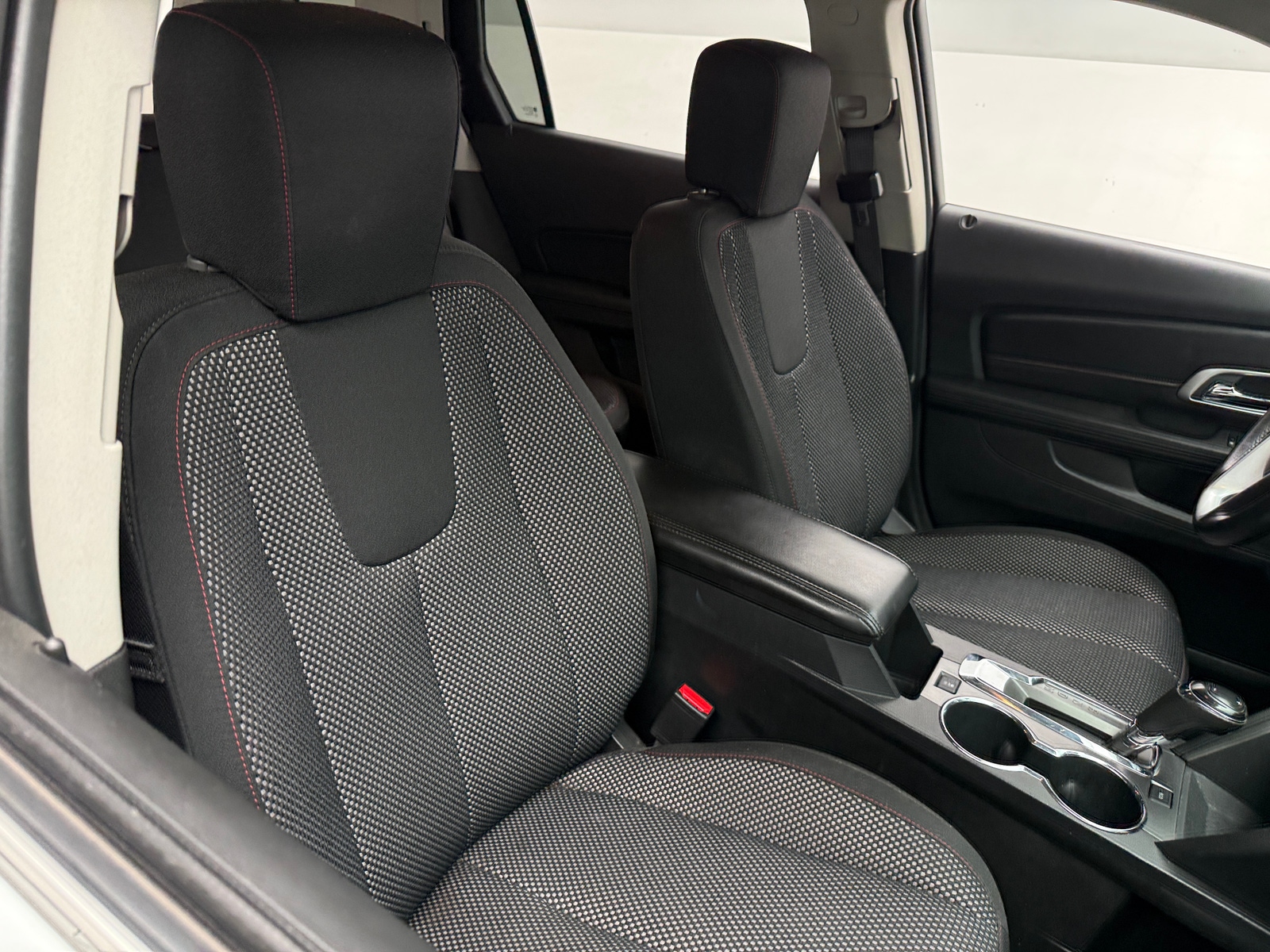 Thumbnail: 2017 GMC Terrain - 2
