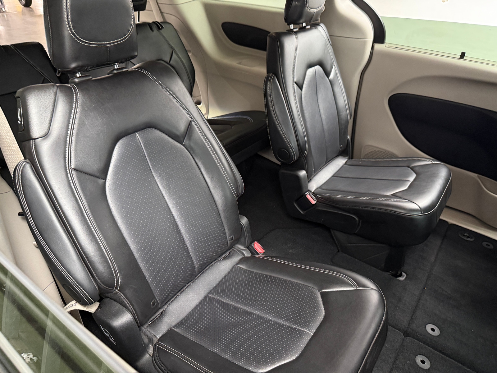 Thumbnail: 2024 Chrysler Pacifica - 5