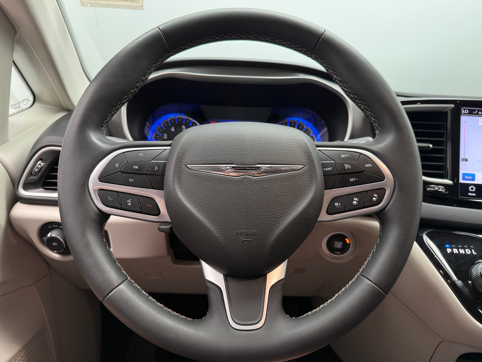 Thumbnail: 2024 Chrysler Pacifica - 4
