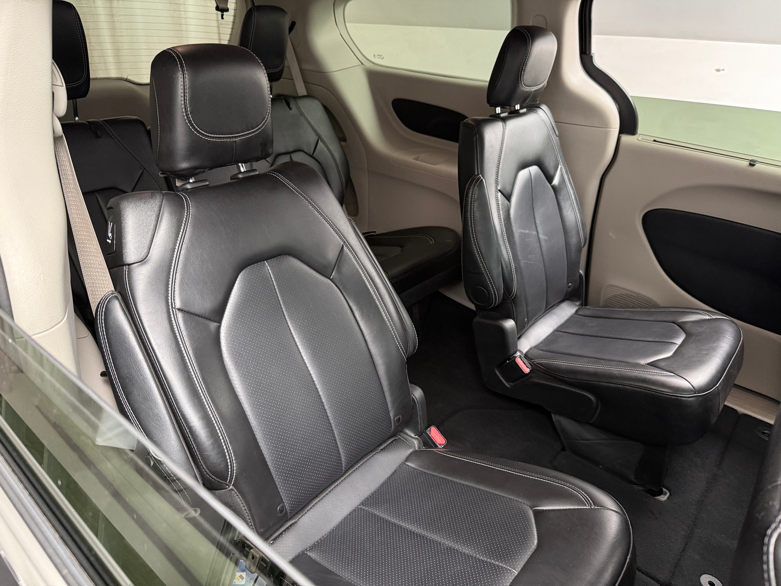 Thumbnail: 2024 Chrysler Pacifica - 5